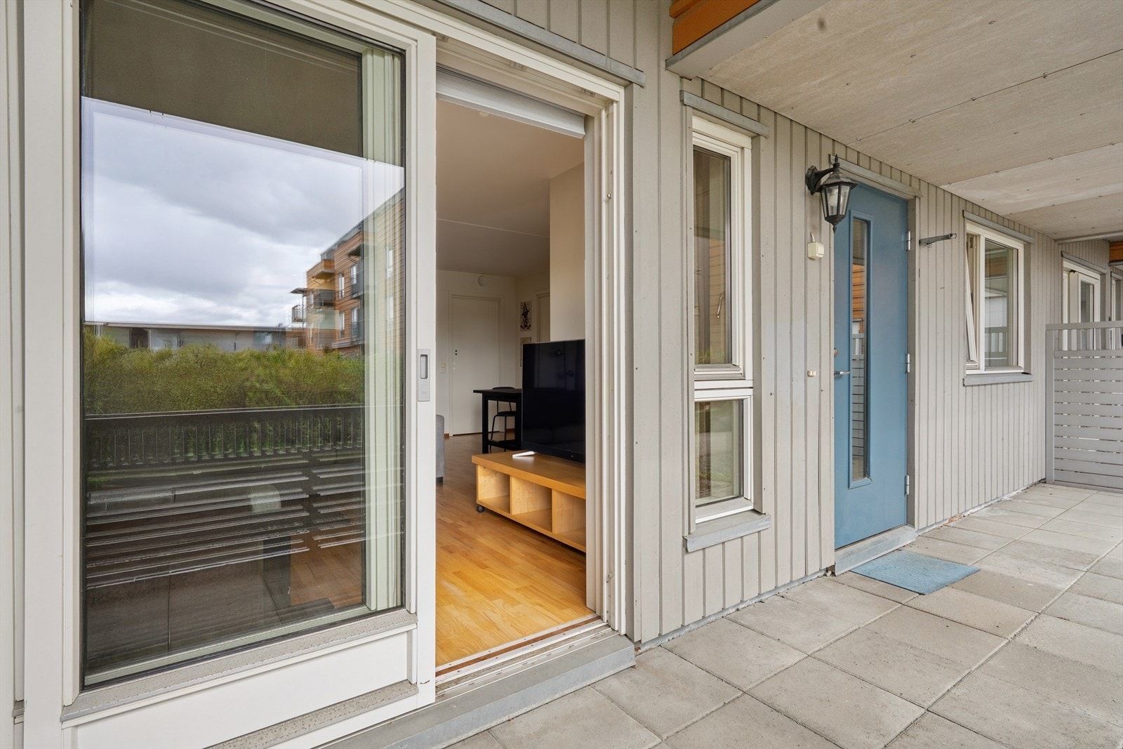 utgang fra stue til markterasse. Galleribilde