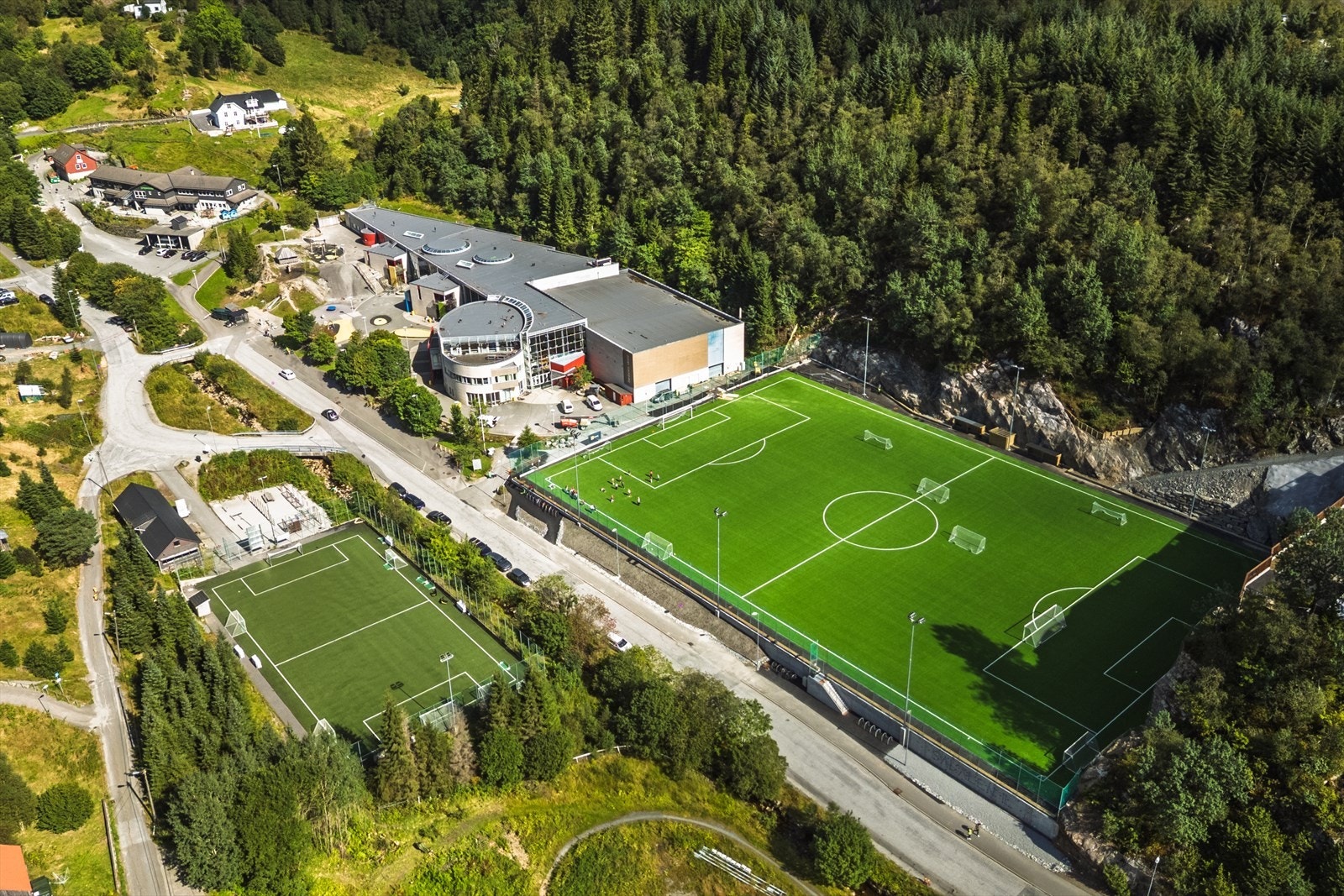 Sædalen skole, fana gårds og friluftsbarnehage. Galleribilde