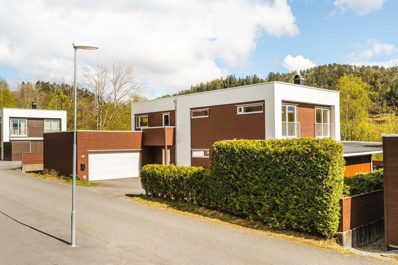 Velkommen til Merkurvegen 8b. Familiebolig i meget barnevennlige omgivelser. Galleribilde