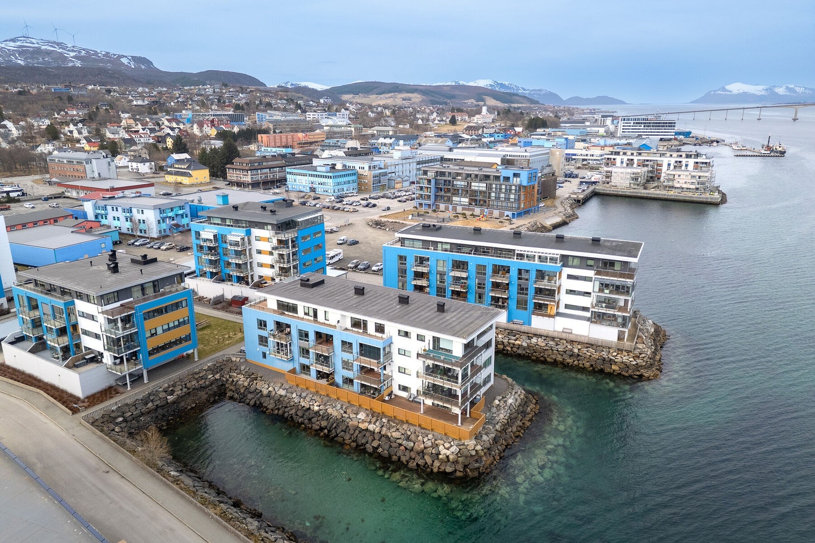 Her bor du midt i Sortland sentrum, med kort vei til det meste av fasiliteter. Galleribilde