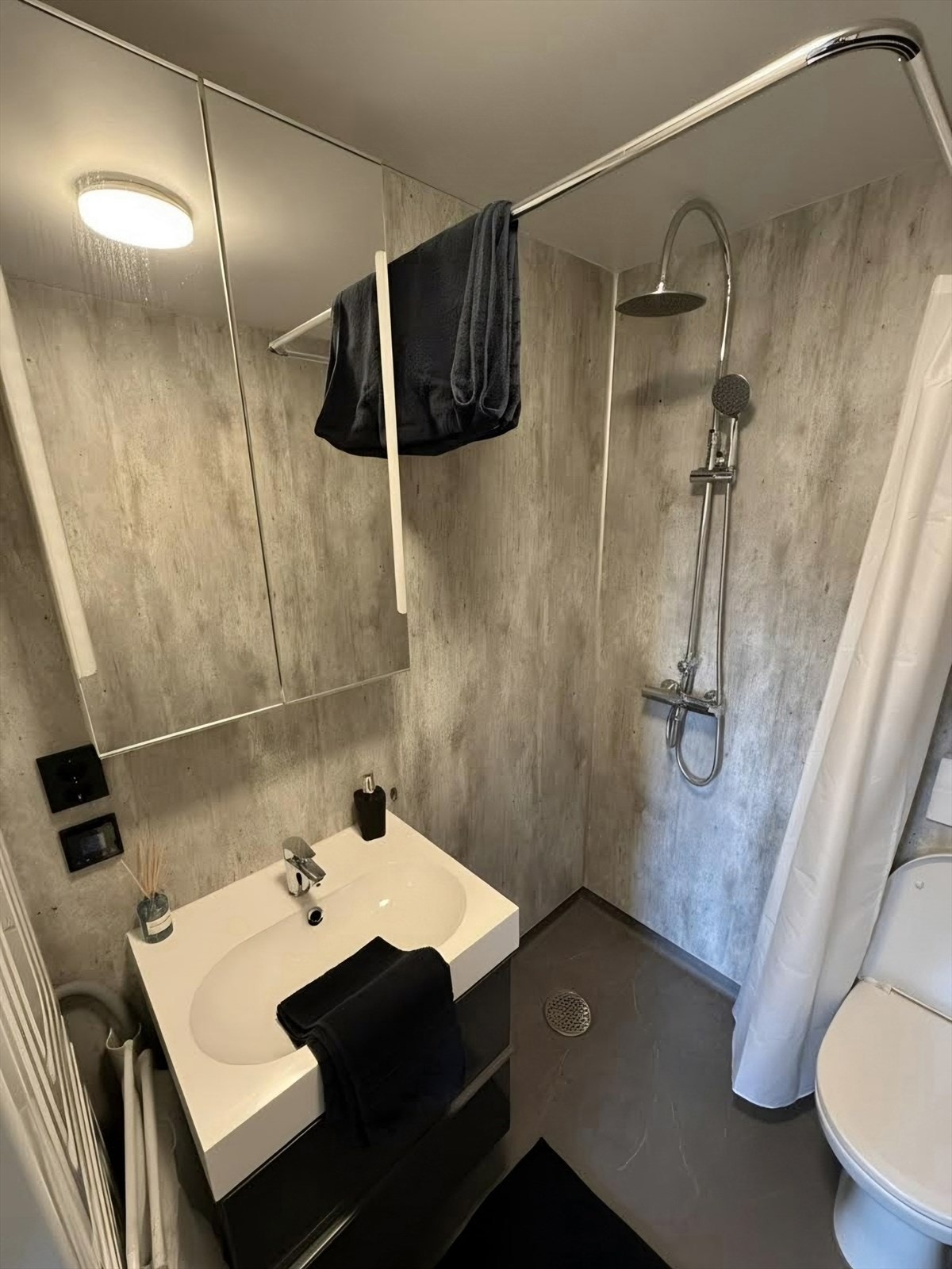 Underetasje har også et bad. Galleribilde