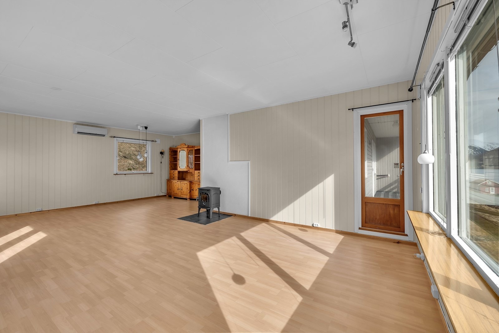 Stor stue med flere soner Galleribilde