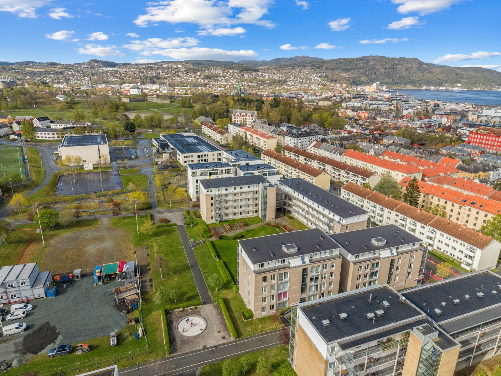 Gangavstand til Solsiden, Midtbyen i Trondheim og Festningsparken, Galleribilde