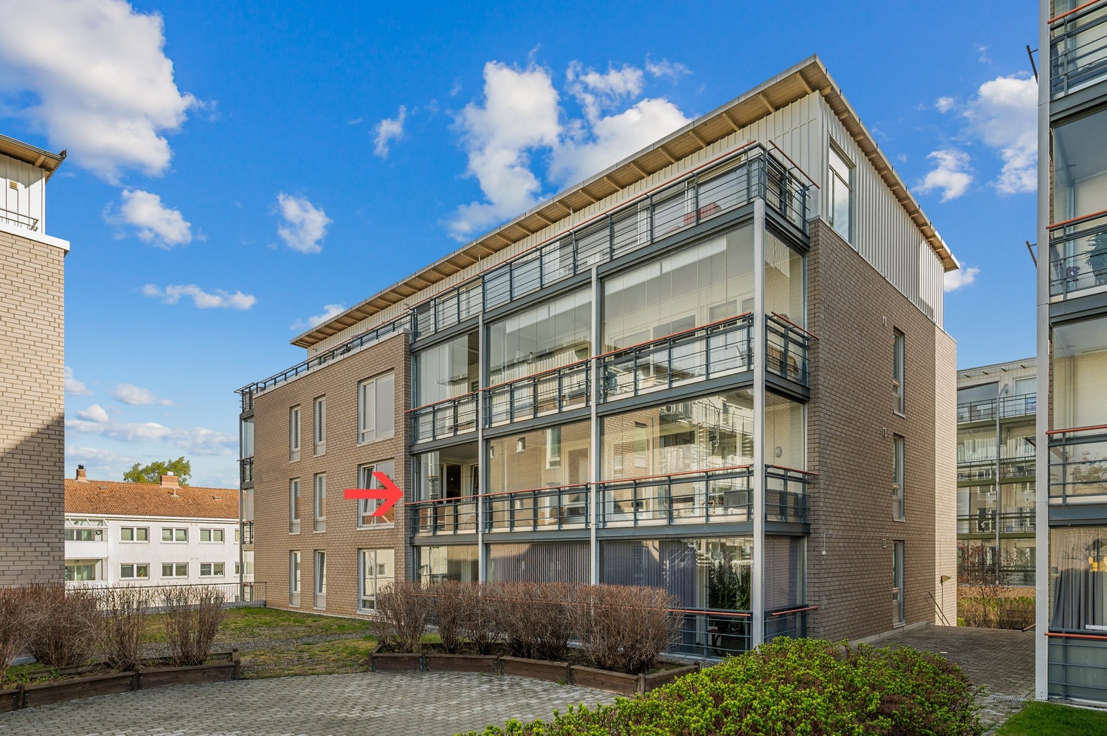 Leiligheten er sørvestvendt og har gode solforhold Galleribilde