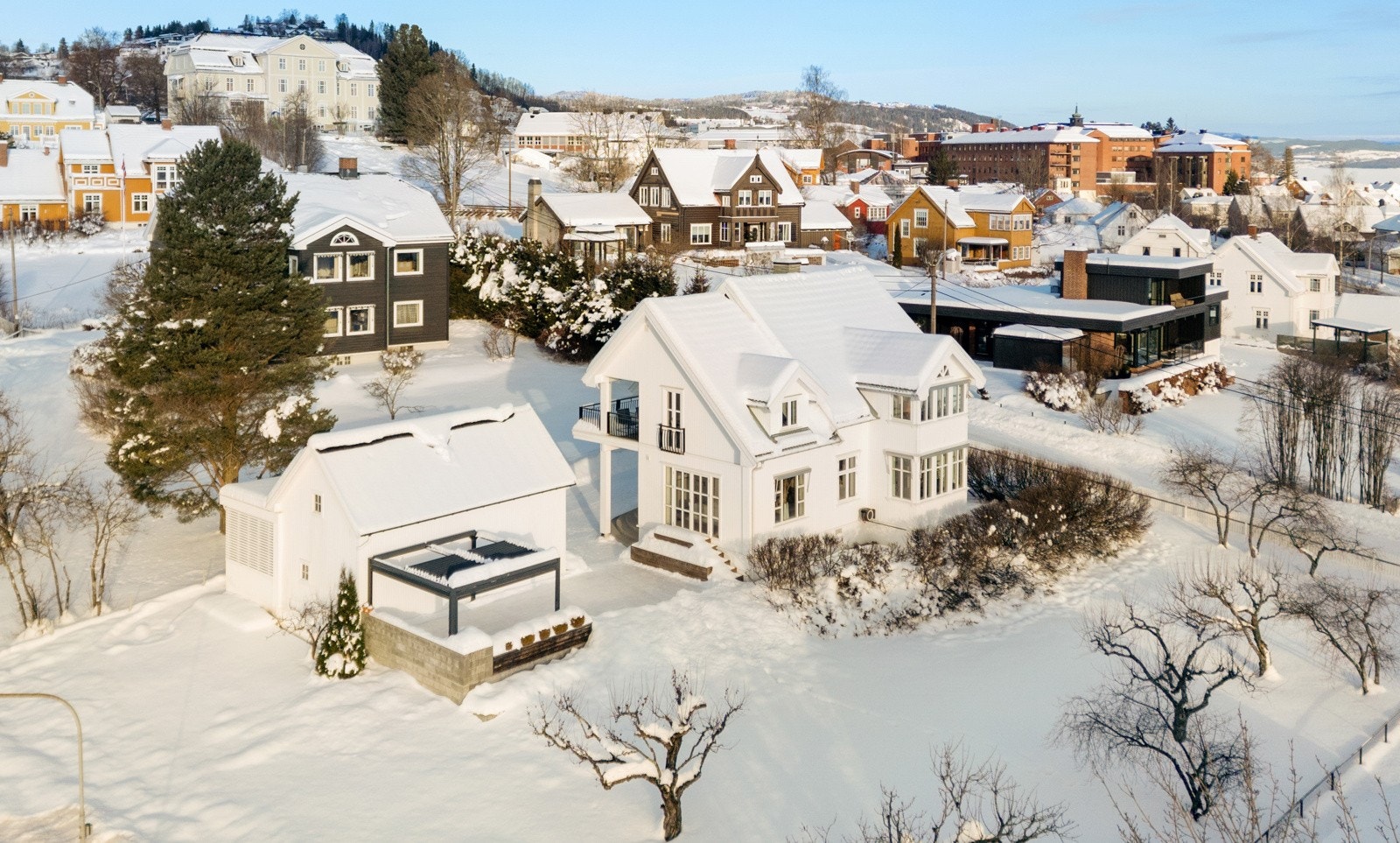 Velkommen til denne sjarmerende eneboligen fra 1925! Galleribilde