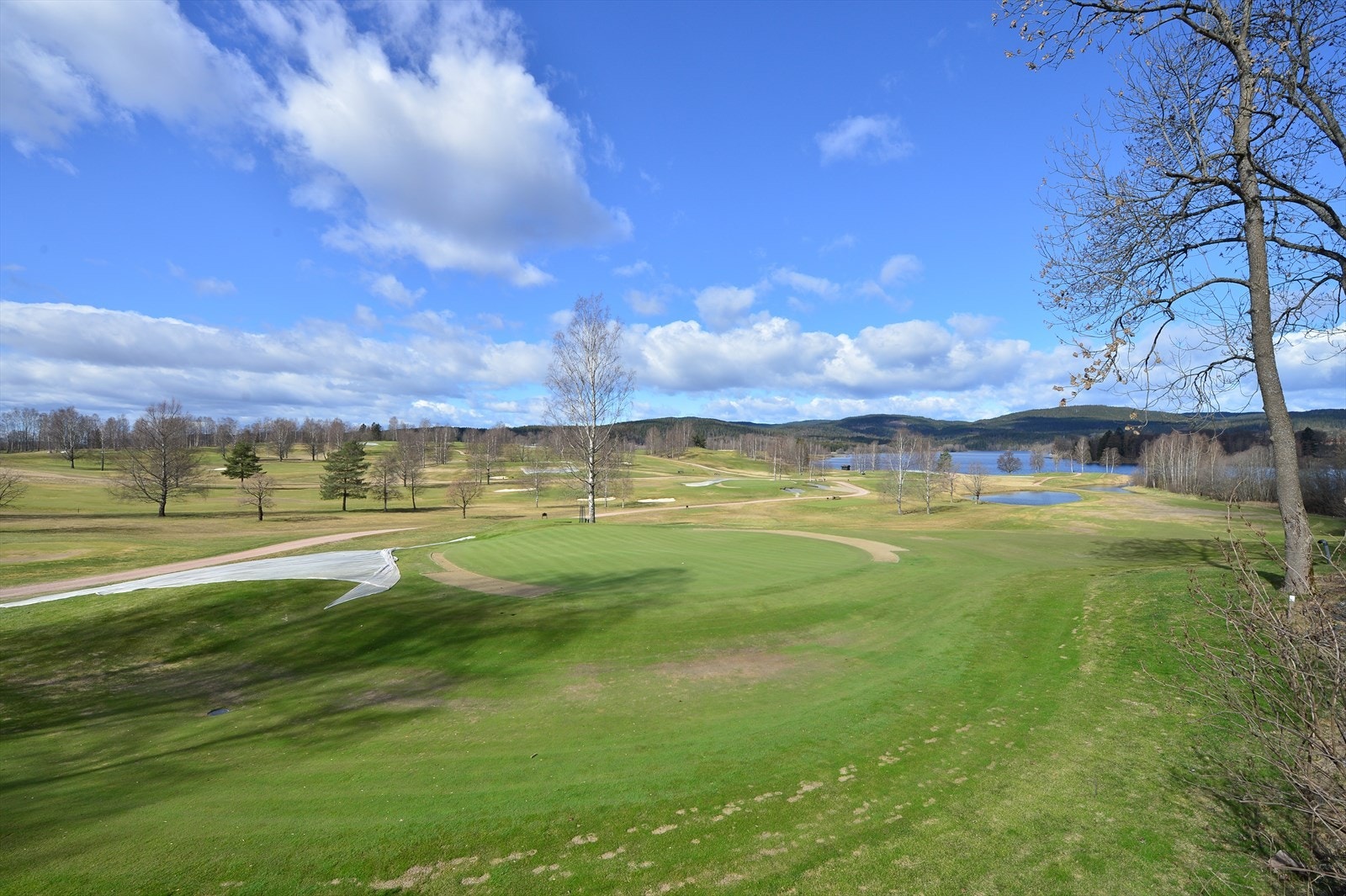 I nærområdet finner du Oslo Golfklubb som tilbyr en golfbane som er regnet som en av Norges beste. Galleribilde