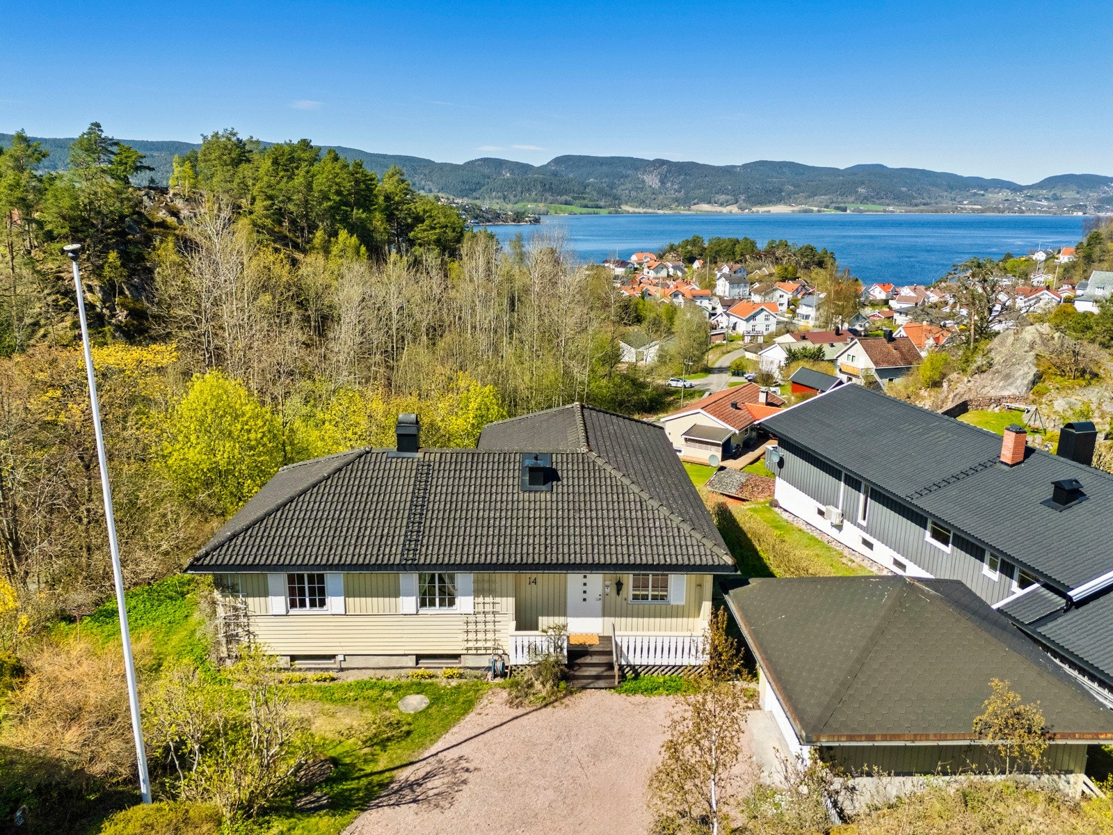 Fin familiebolig. Galleribilde