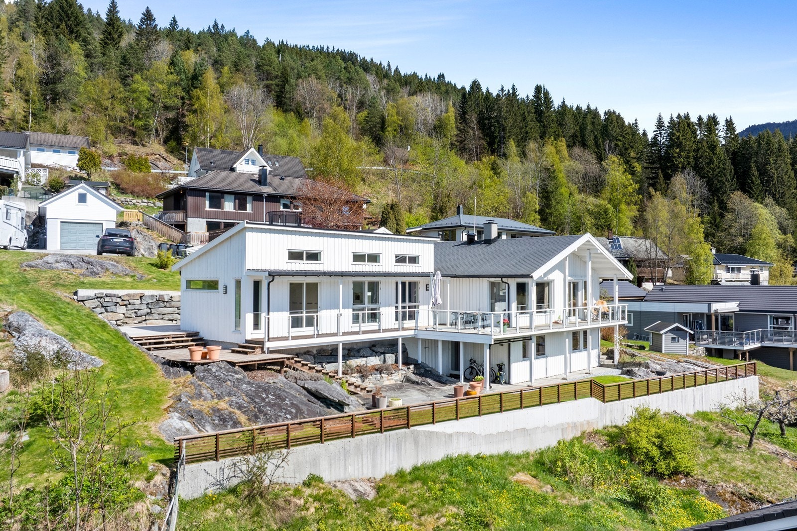 Velkomen til Stukestølen 10 presentert av Eiendomsmegler Norge v/ Kenneth Bjørk. Galleribilde