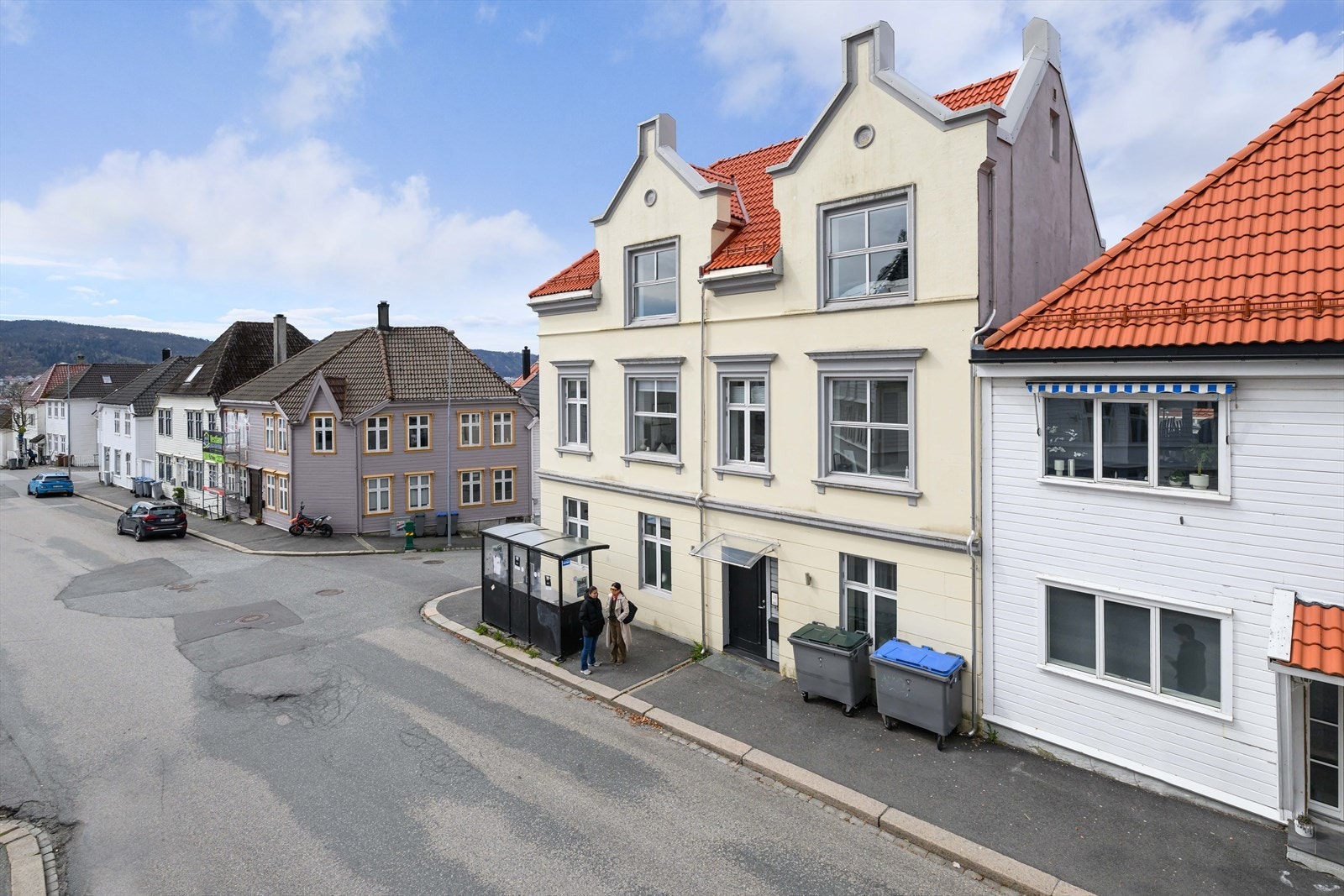 Sentral beliggenhet med umiddelbar nærhet til offentlig transport. Galleribilde