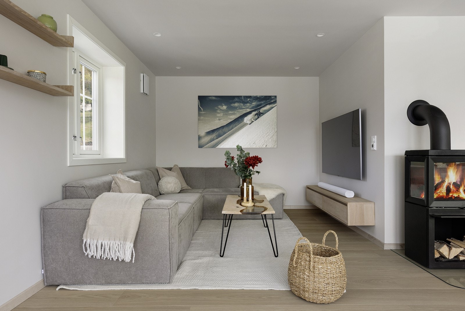 Vedomnen gir god varme og lun hygge på kalde dagar. Galleribilde