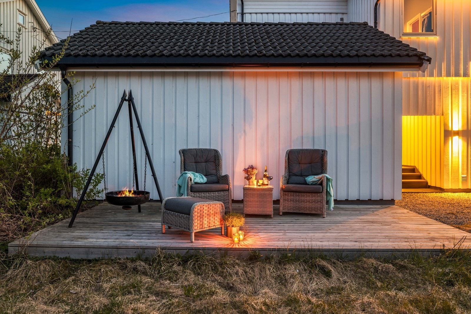 Platting ved garasjen (står delvis på kommunen sin tomt). Galleribilde