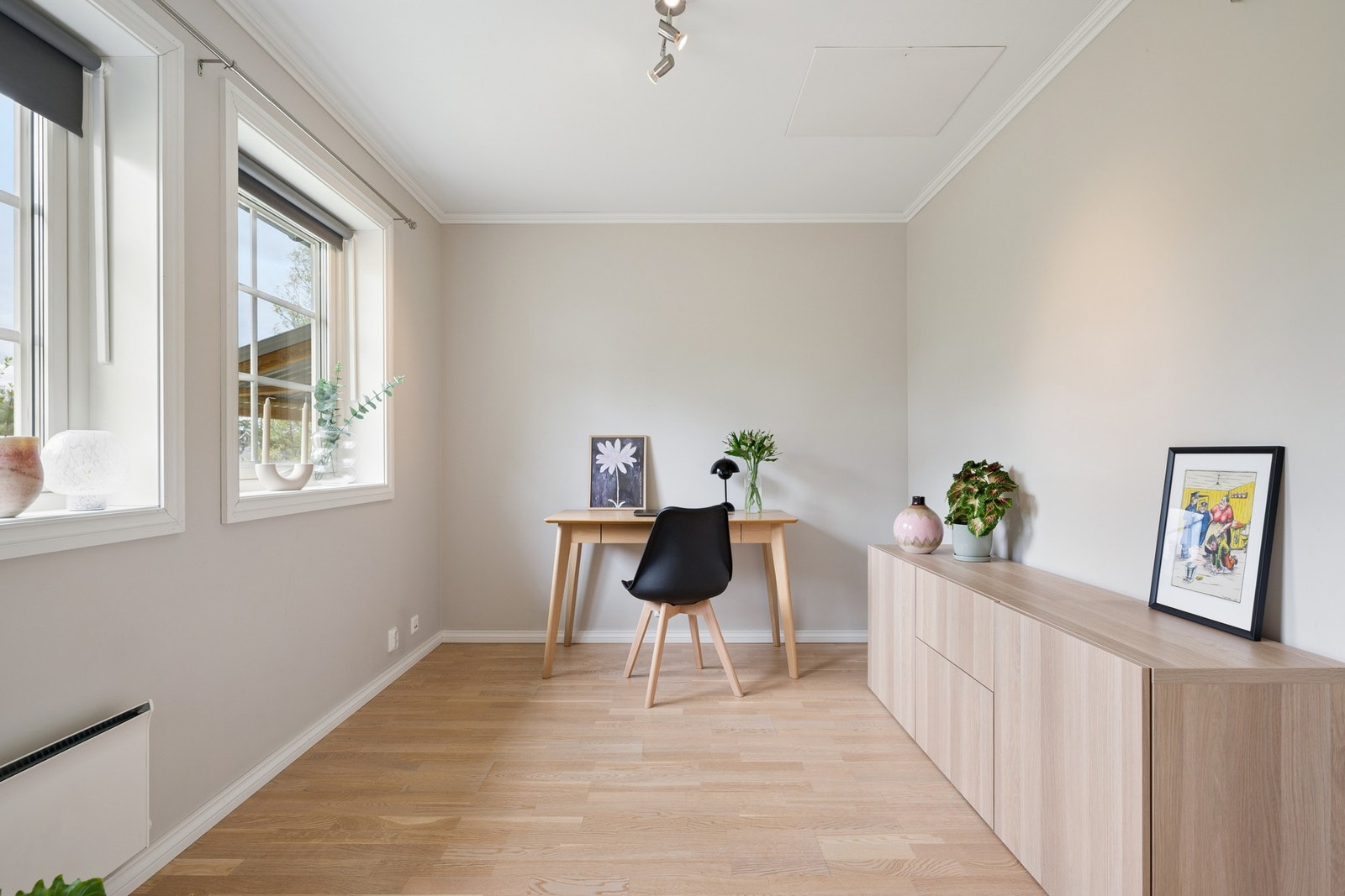 Det siste soverommet egner seg utmerket som kontor, gjesterom, barnerom, eller til det du måtte ønske. Galleribilde