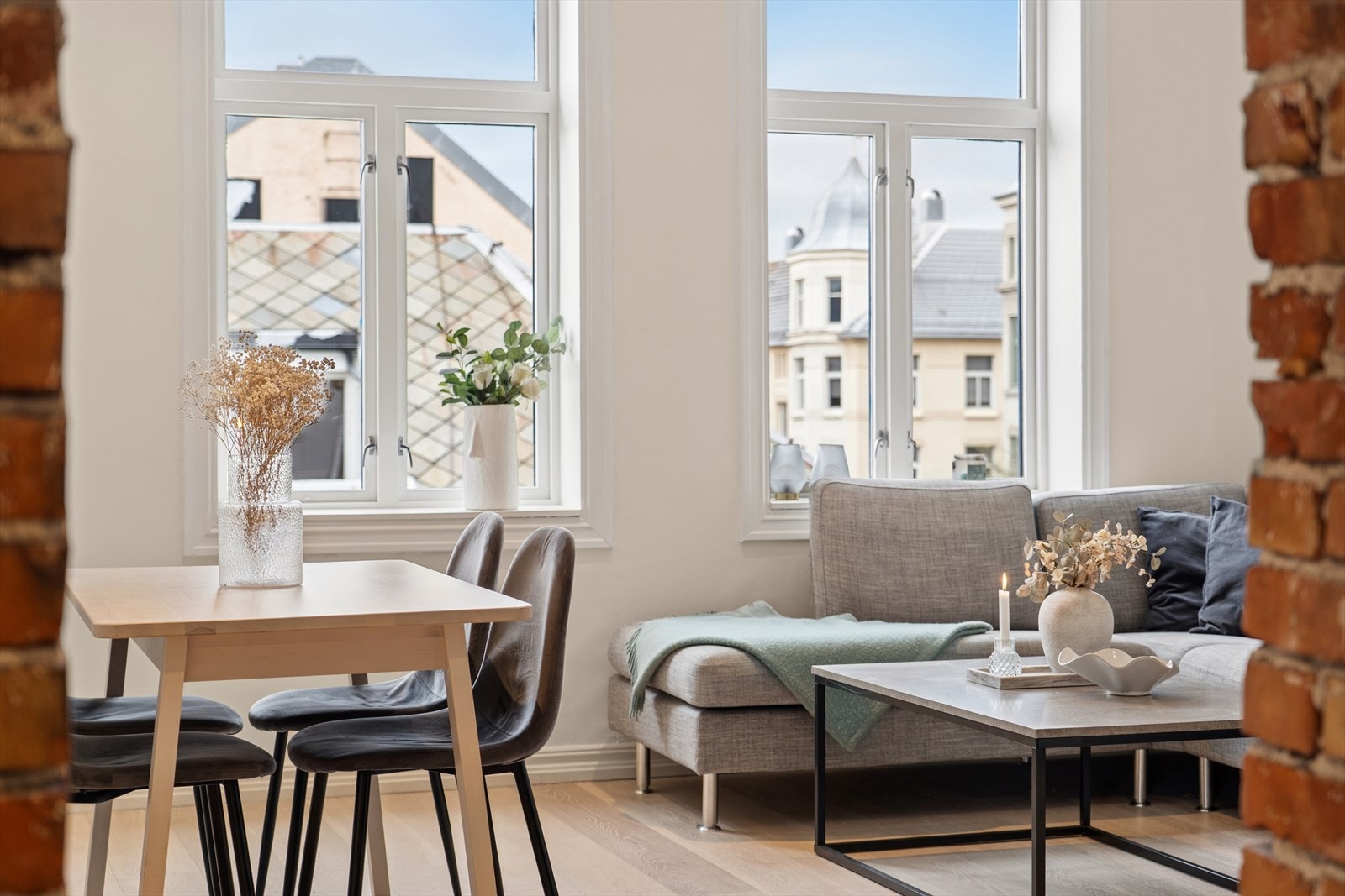 Leiligheten er gjennomgående, som gir et fantastisk lysforhold og en god romfølelse. Galleribilde