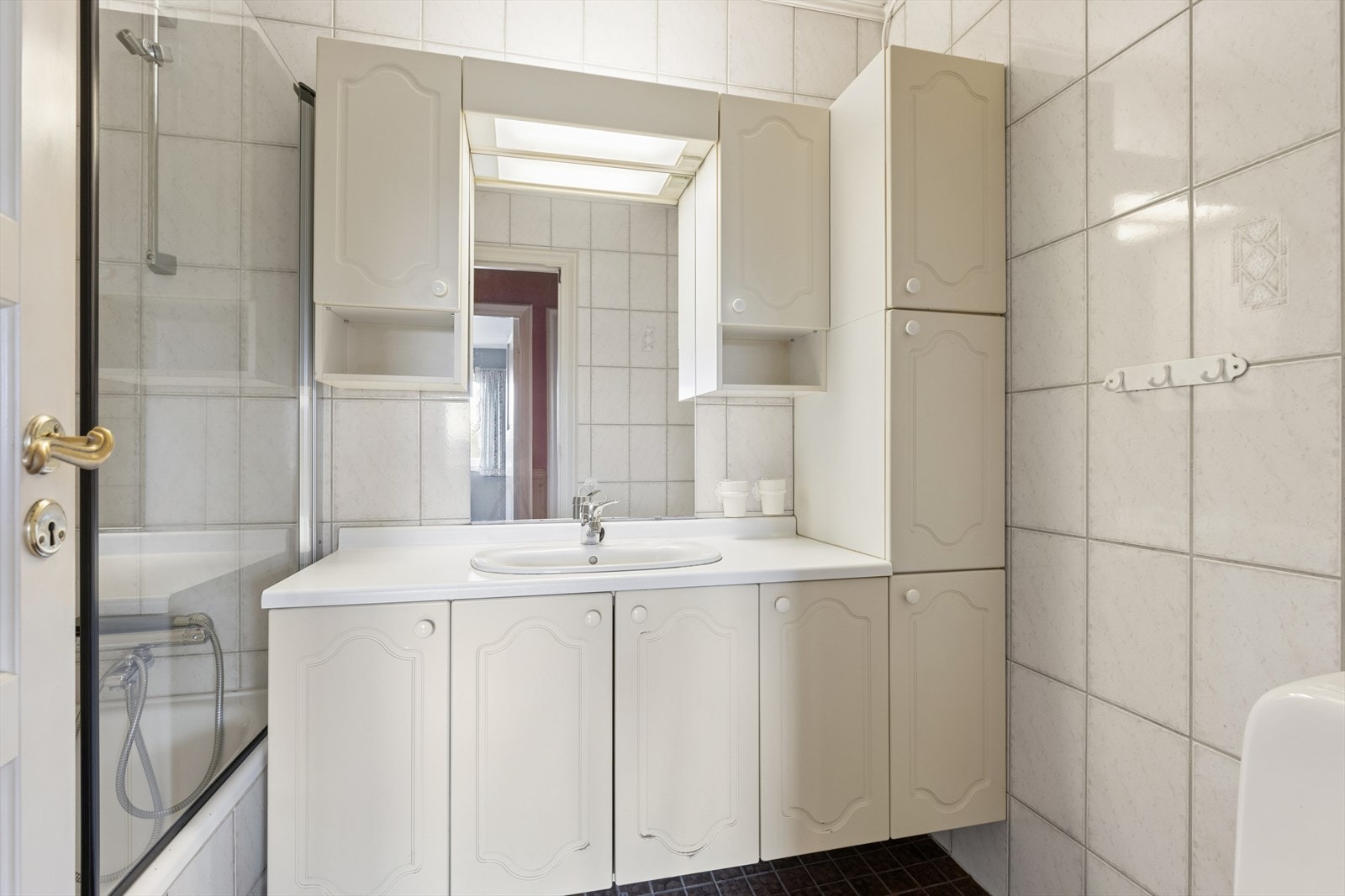 Bad/wc i 1. etasje - varmekabler Galleribilde