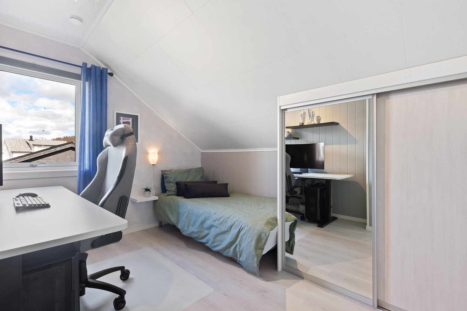 Barne-/gjesterom med fleksible møbleringsmuligheter Galleribilde