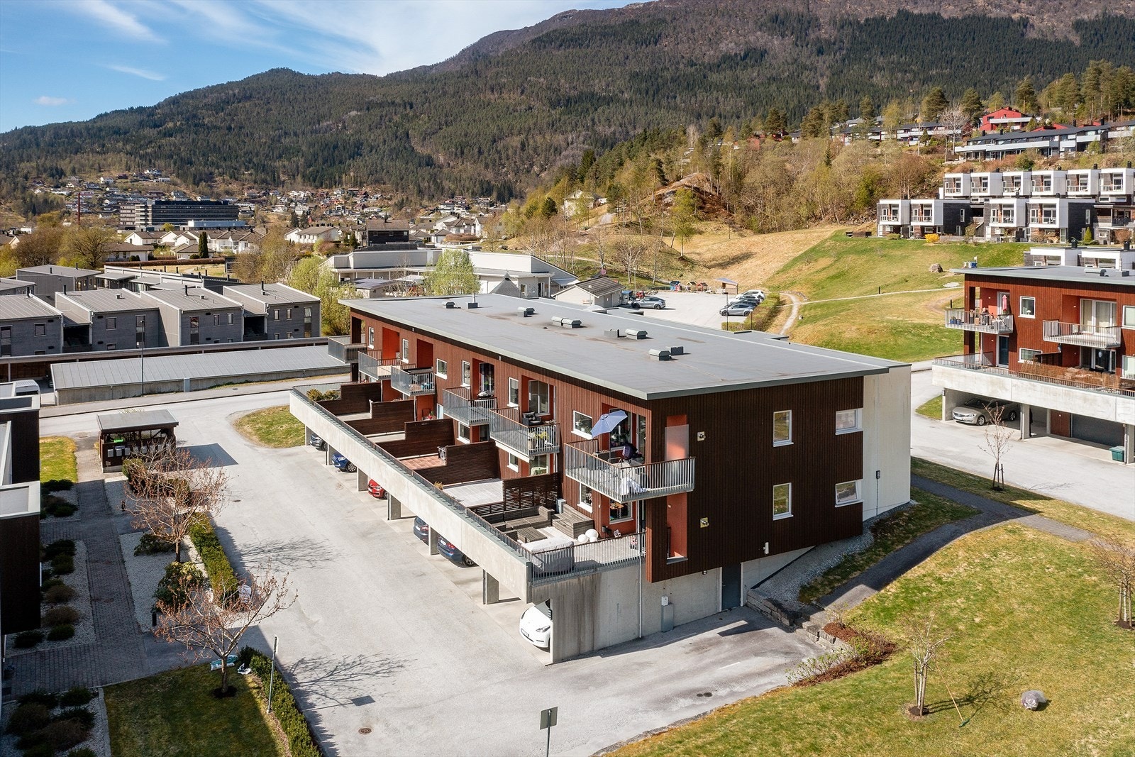 Her kan du starte fine fjellturar frå eiga inngangsdør. Dagsturhytta feks. Galleribilde