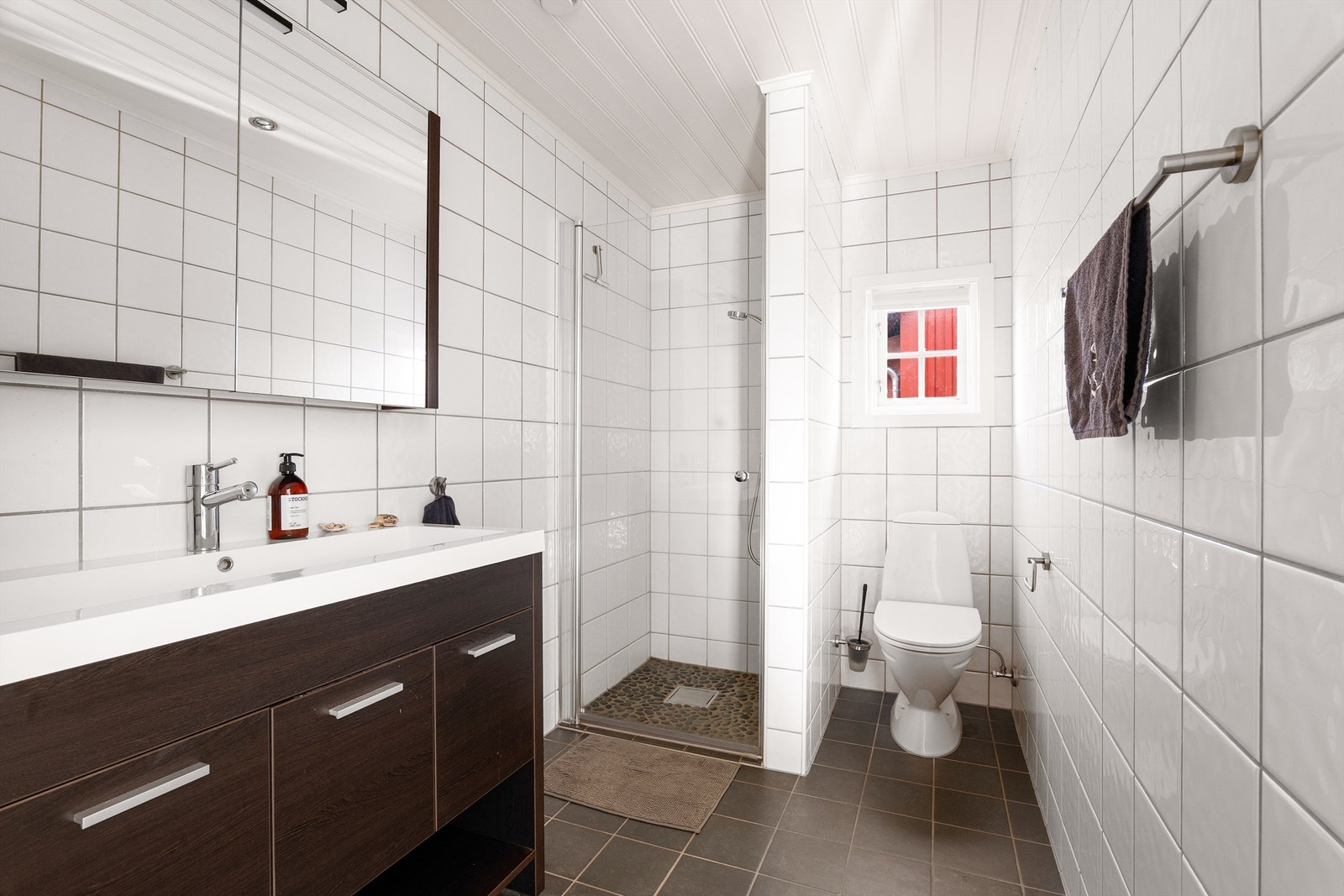 Badet ble i 2015 oppgradert med blant annet elegante møbler og nye fliser på gulvet. Galleribilde