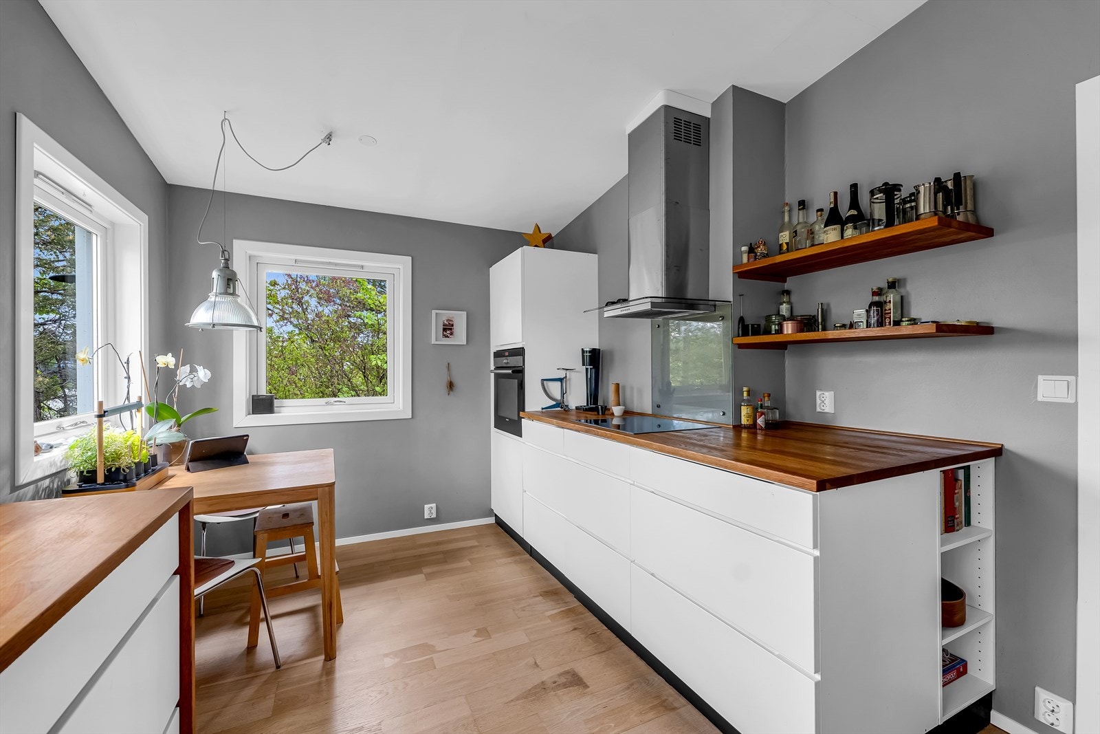 Opprinnelig er en del av kjøkkenet og en del av entréen definert som bodareal. Galleribilde