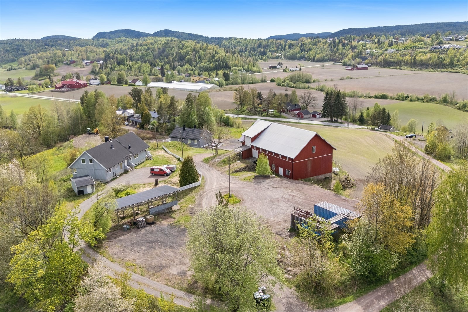 Her ligger alt til rette for en aktiv livsstil med god boltreplass, både for familie og fritidsinteresser. Galleribilde