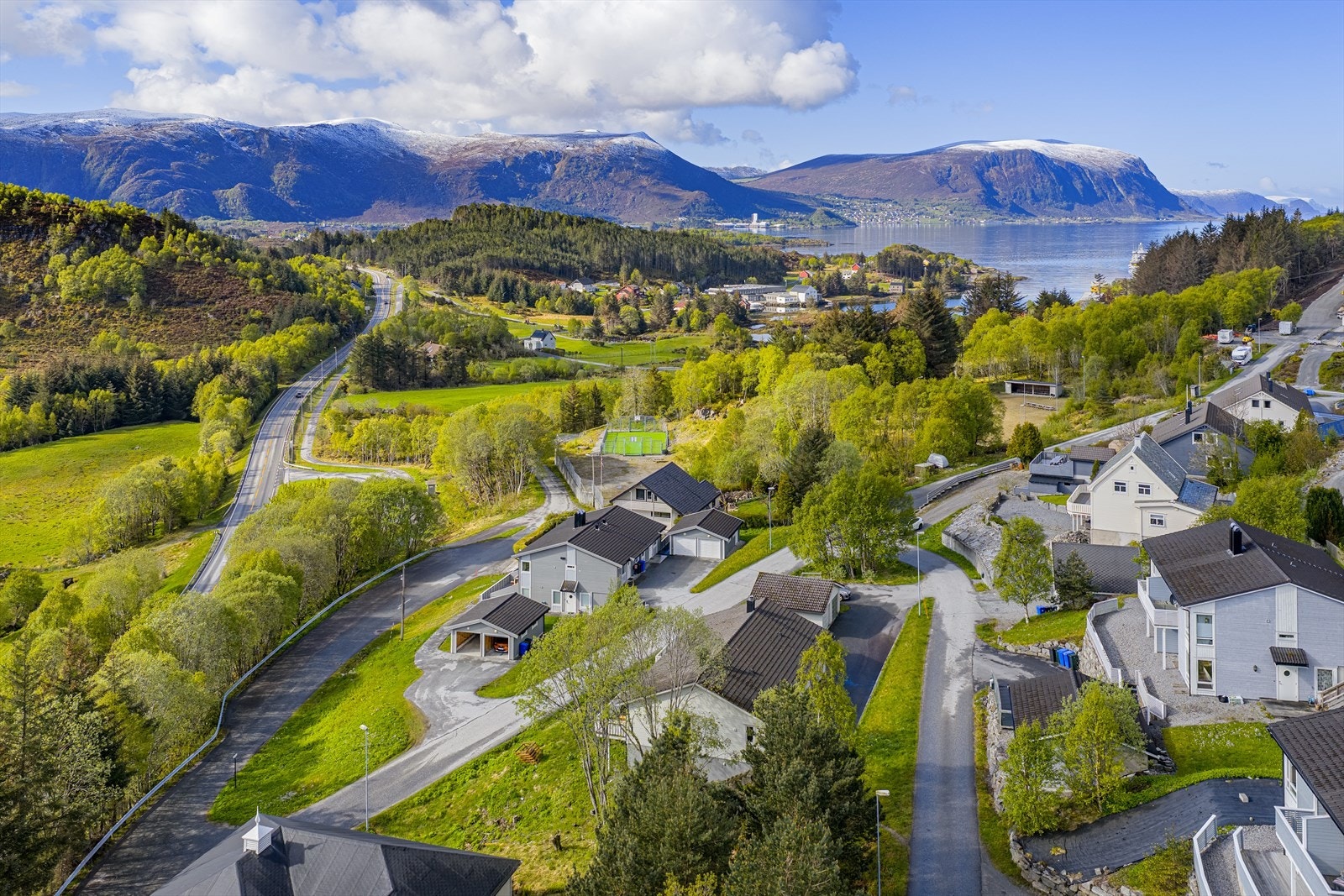 Et rolig og barnevennlig område med kort avstand til det meste Galleribilde