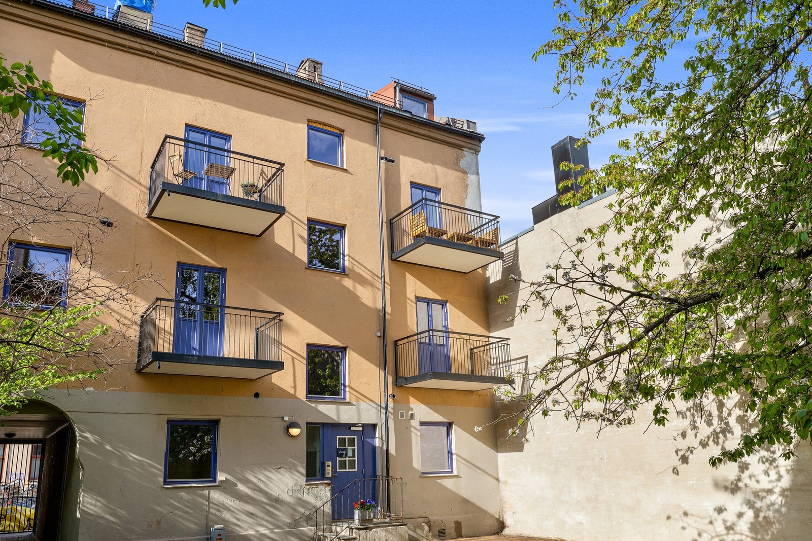Ærverdig bygård fra 1870, rehabilitert i 2026. Galleribilde