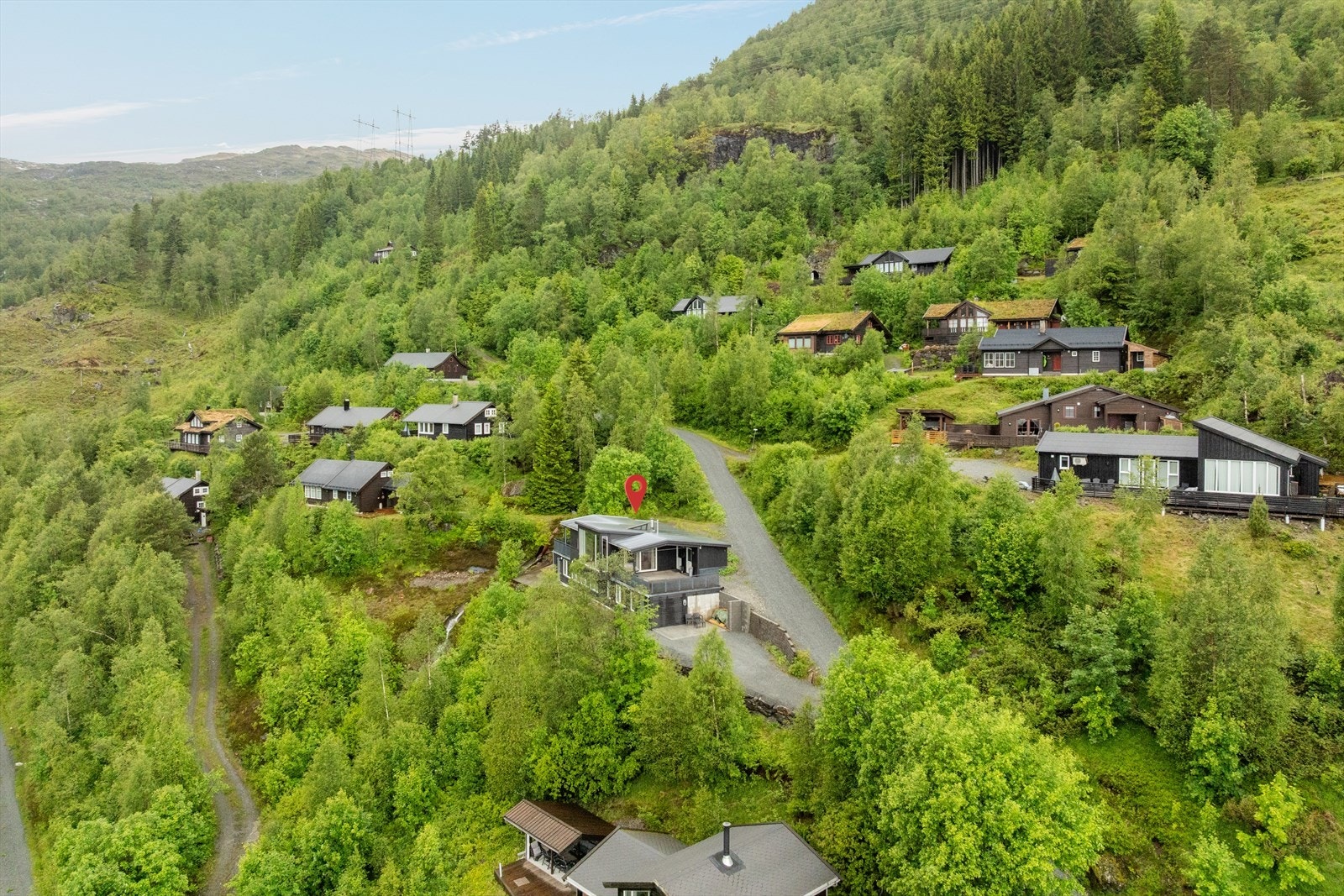 Her bor du midt i naturen, med fjellet som nærmeste nabo. Galleribilde