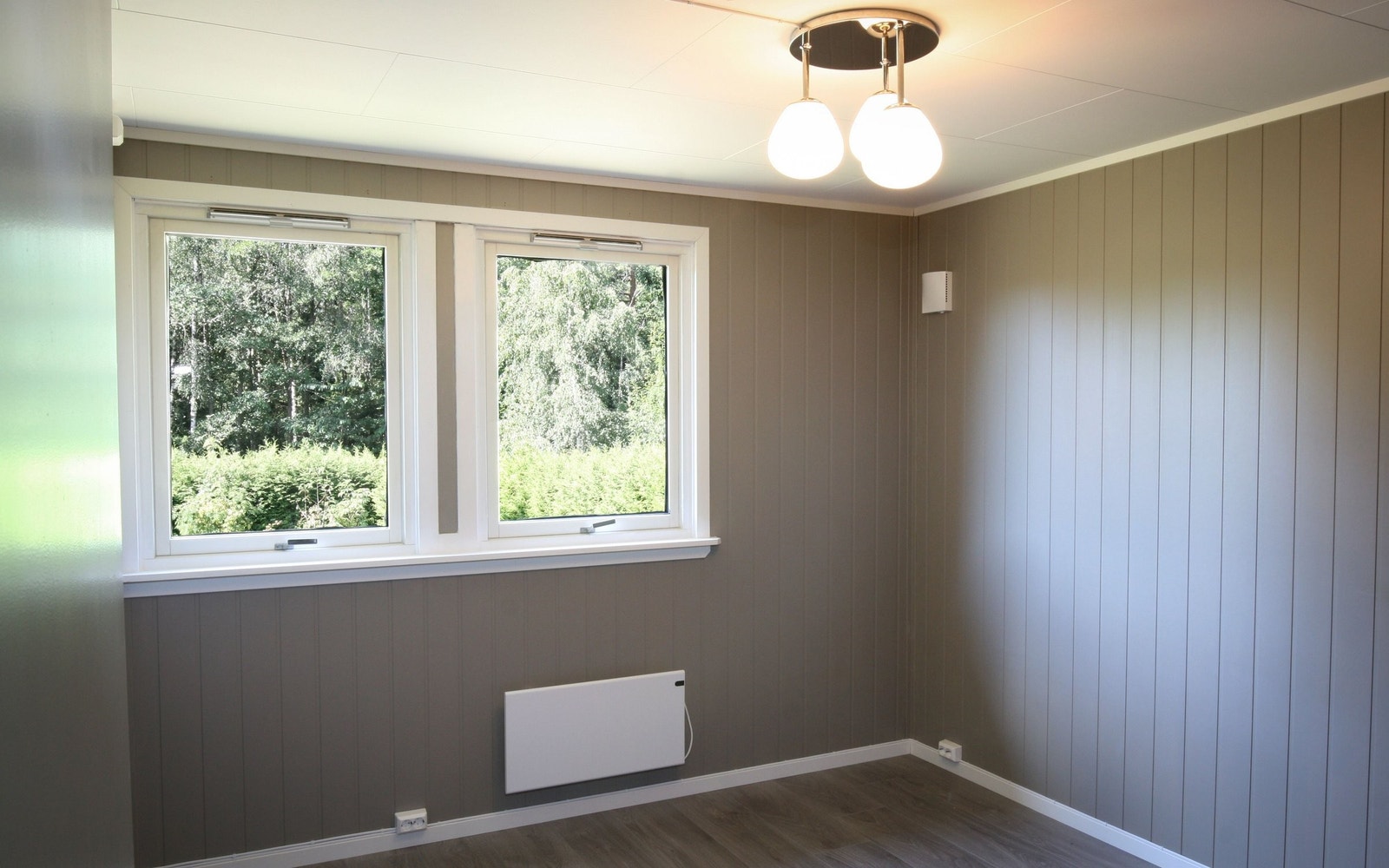Hovedsoverommet i huset har utsikt til hagen, og stjernehimmel på klare kvelder. Galleribilde