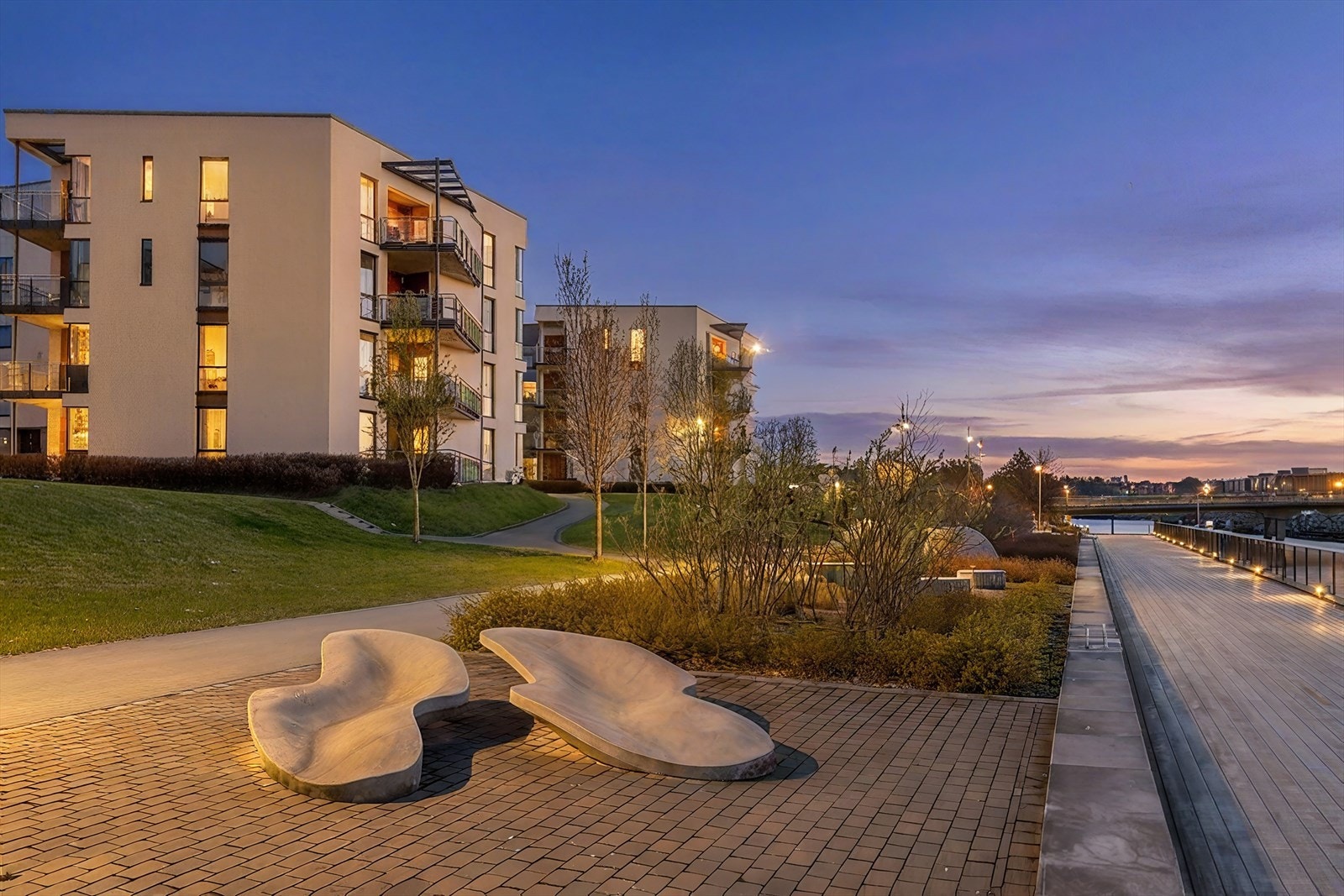 Velkommen til Grilstad Marina - et moderne og maritimt nabolag hvor du bor med umiddelbar nærhet til sjøen. Galleribilde