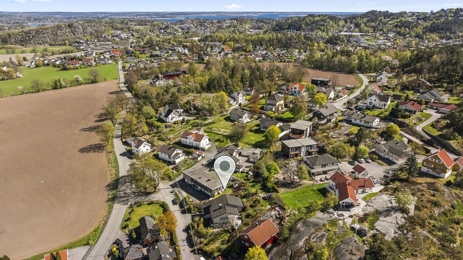 Nærområdet byr på gode rekreasjonsmuligheter, med blant annet Preståsen i gangavstand. Galleribilde