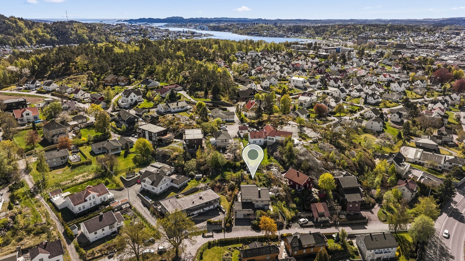 En sjelden kombinasjon av urbane kvaliteter og naturnær beliggenhet. Galleribilde