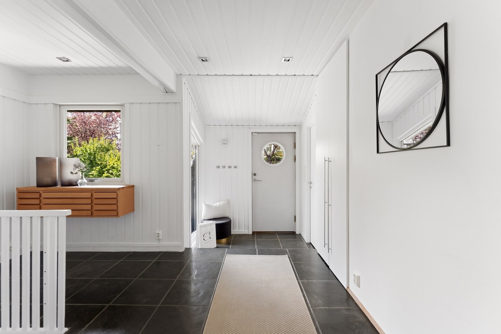 Velkommen inn til den romslige entréen Galleribilde