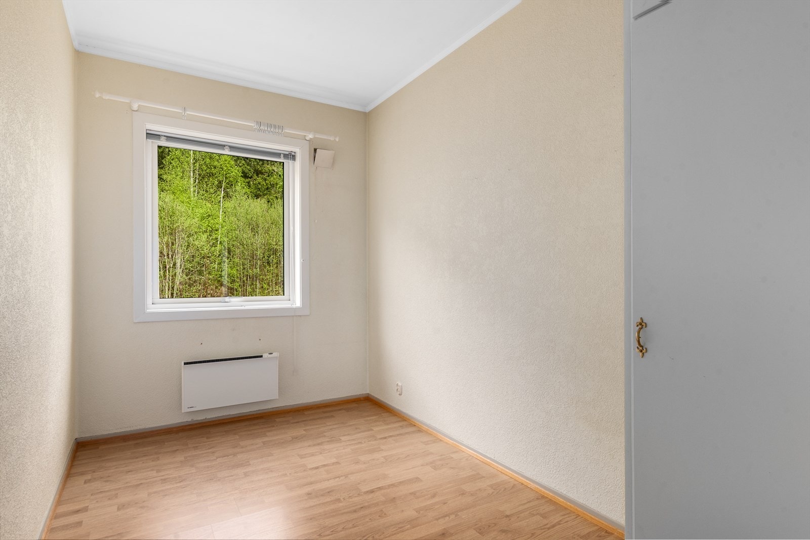 Det minste soverommet. Barnerom, gjesterom el hjemmekontor, alt etter som.... :-) Galleribilde