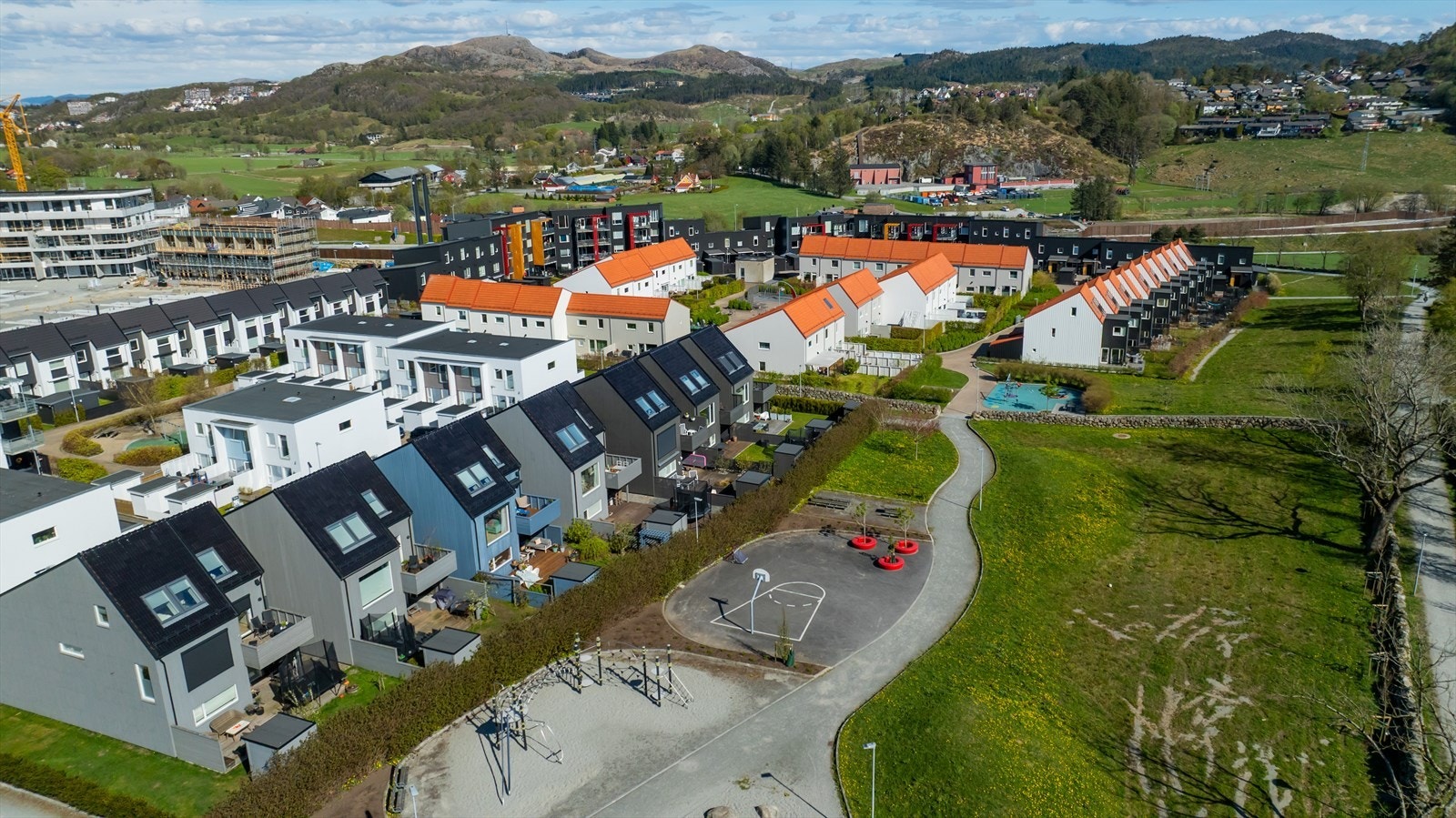 Kreativ barnehage ligger kun 3 minutters gange unna. Galleribilde