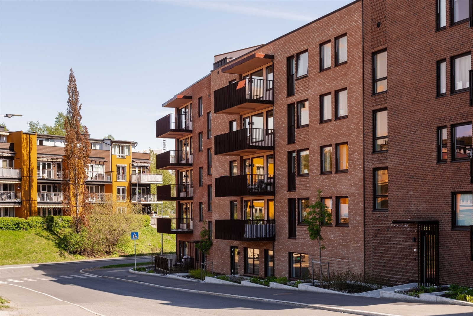 Velkommen til et levende og fremtidsrettet nabolag i hjertet av Bydel Bjerke. Her bor du moderne og sentralt, med en praktisk hverdag der alt du trenger finnes i umiddelbar nærhet. Galleribilde