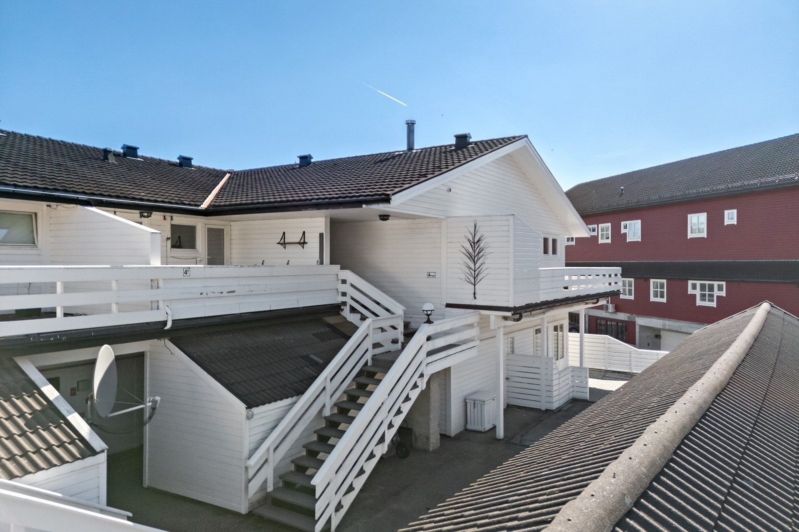 Fellesarealene er pent opparbeidet og vedlikeholdes av sameiet. Galleribilde