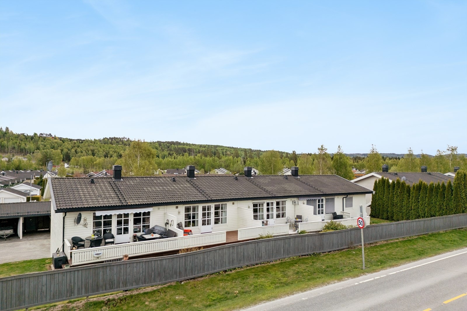 Helge Hågensen v/ DNB Eiendom har gleden av å presentere Momyrvegen 21! Galleribilde