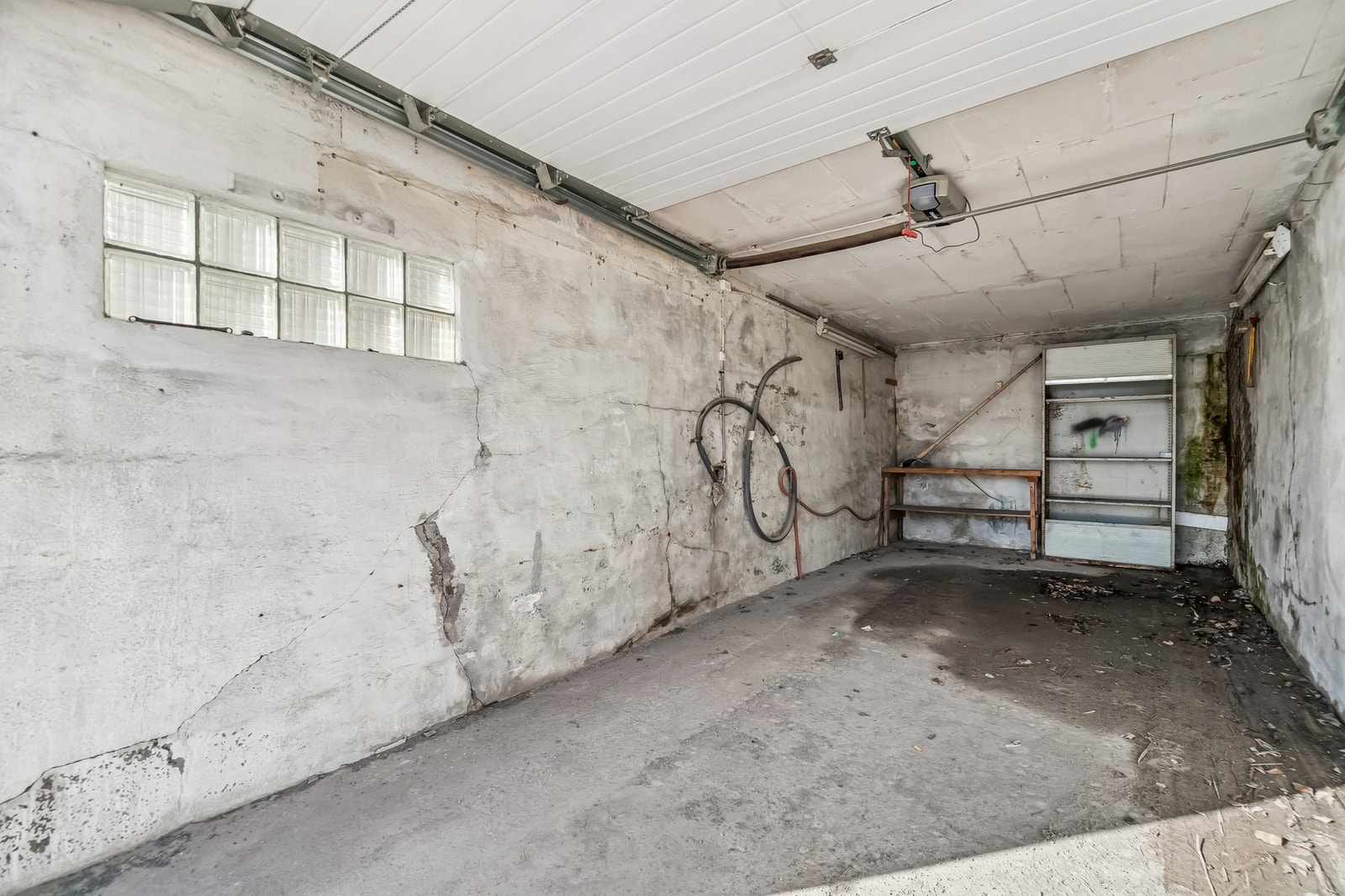 Tilhørende boligen får du også garasje. Galleribilde