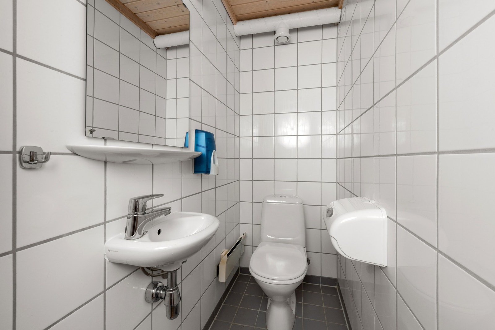 Toalettet er plassert i eget WC-rom. Galleribilde