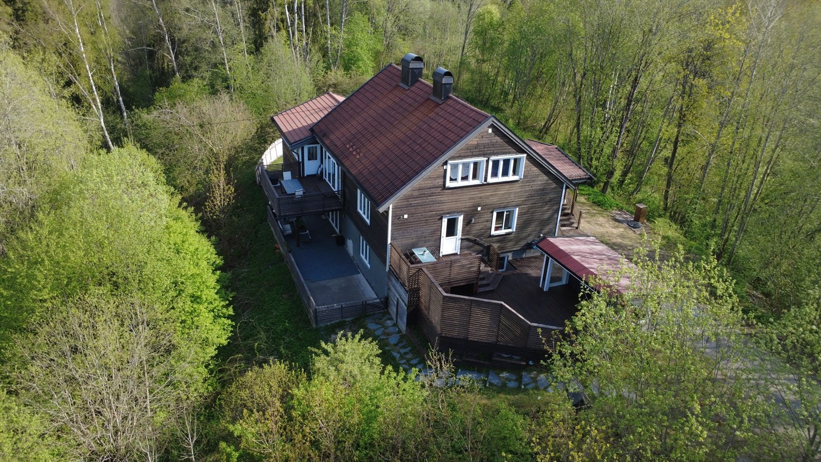 En innholdsrik familiebolig med en flott beliggenhet i Eidsvoll. Galleribilde