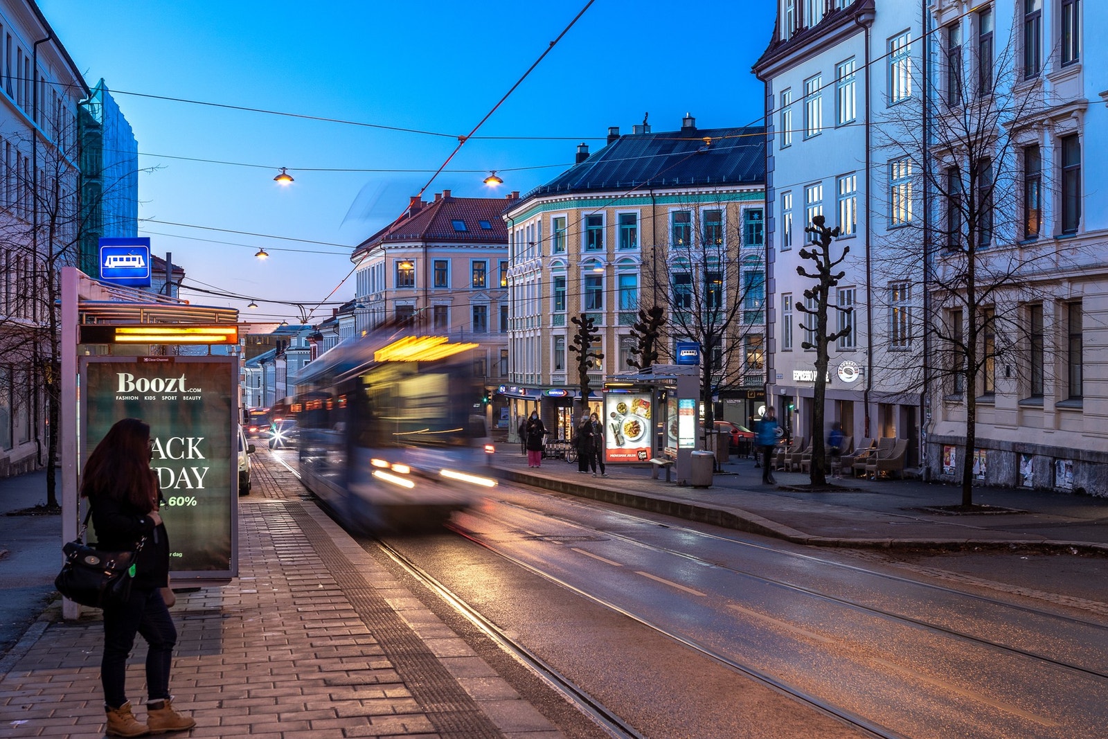 Det er svært god dekning av kollektiv transport i nærområdet. Galleribilde