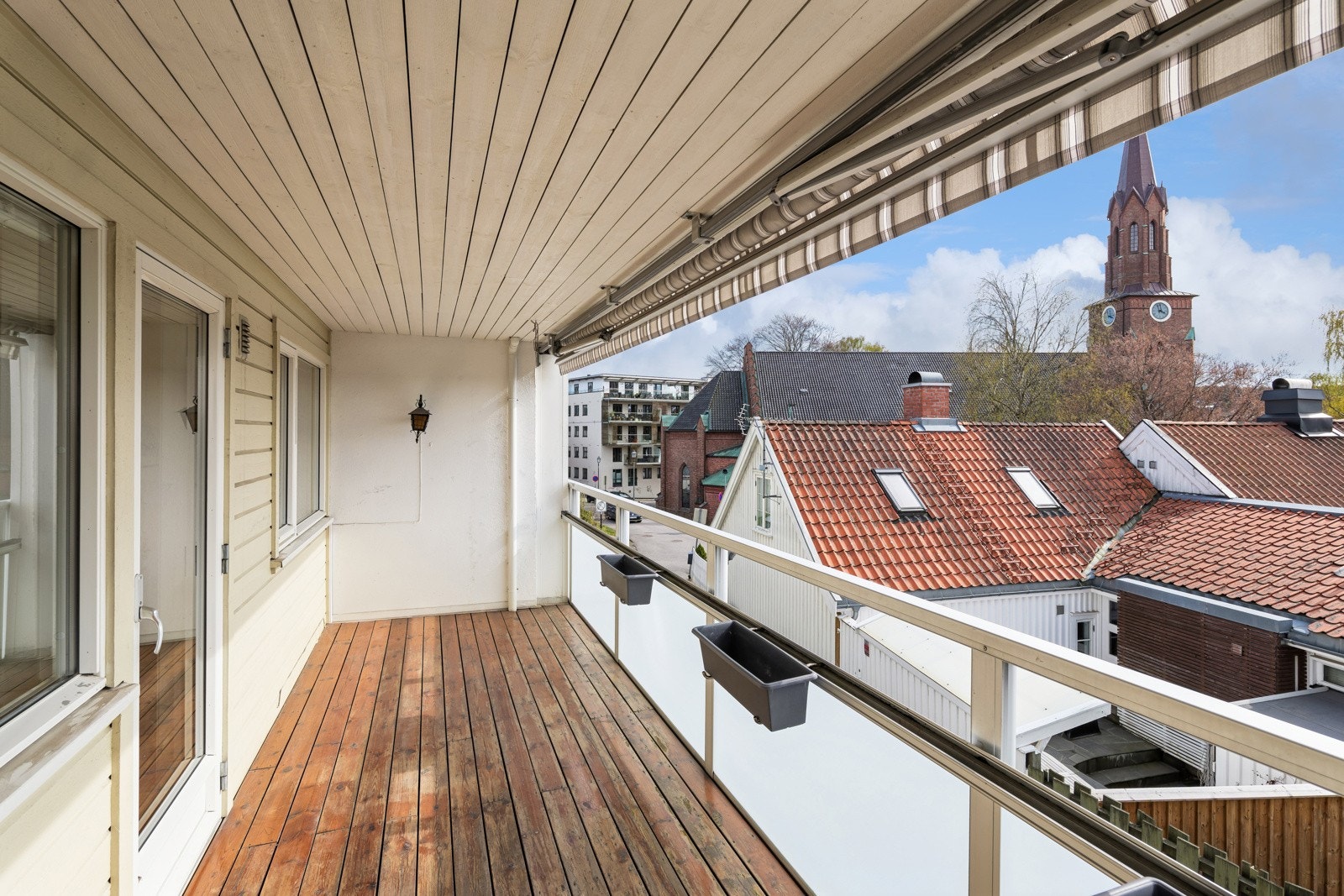 Balkong hvor fine sommerkvelder kan nytes Galleribilde