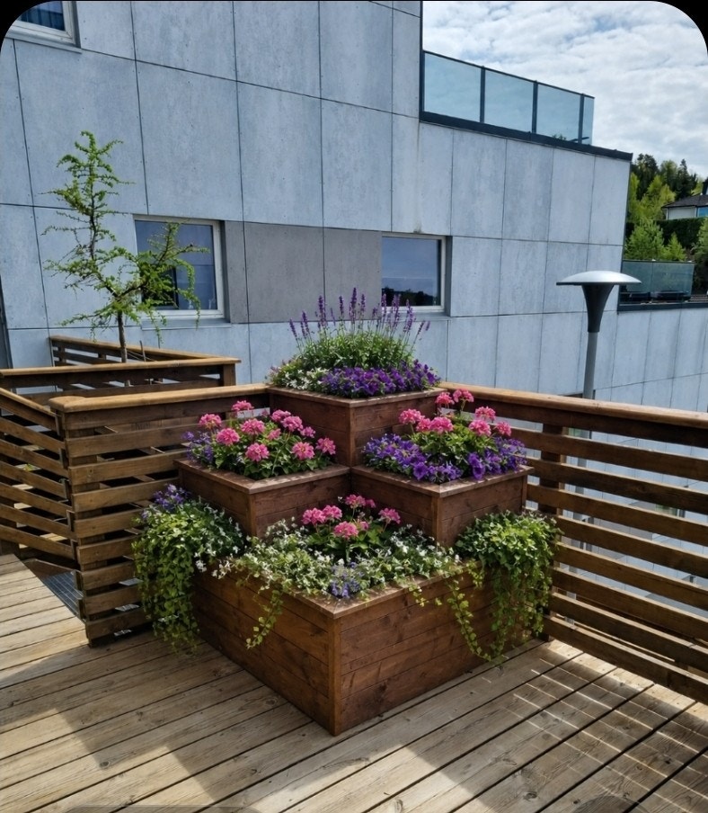 Plassbygde blomsterkasser Galleribilde