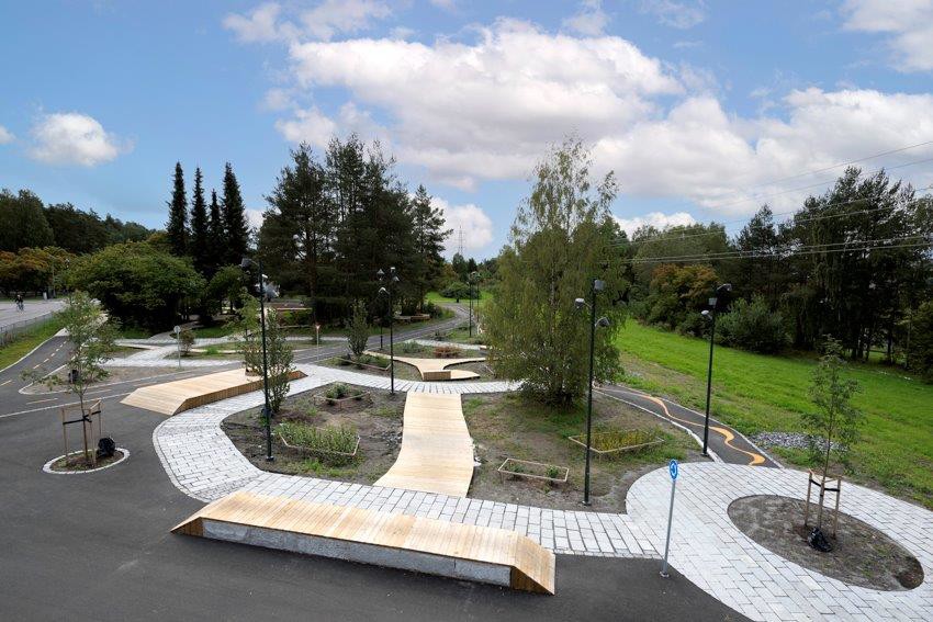 Barnevennlig skate- og sykkelpark ligger også rett ved Manglerud skole. Galleribilde
