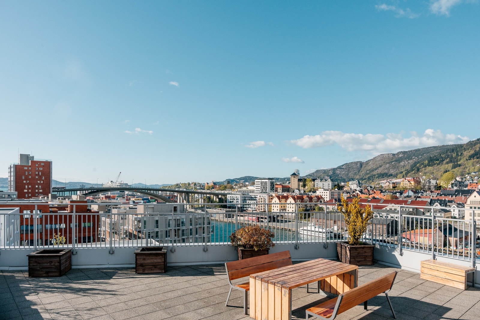 Takterrassen har virkelig nydelige sol- og utsiktsforhold. Galleribilde