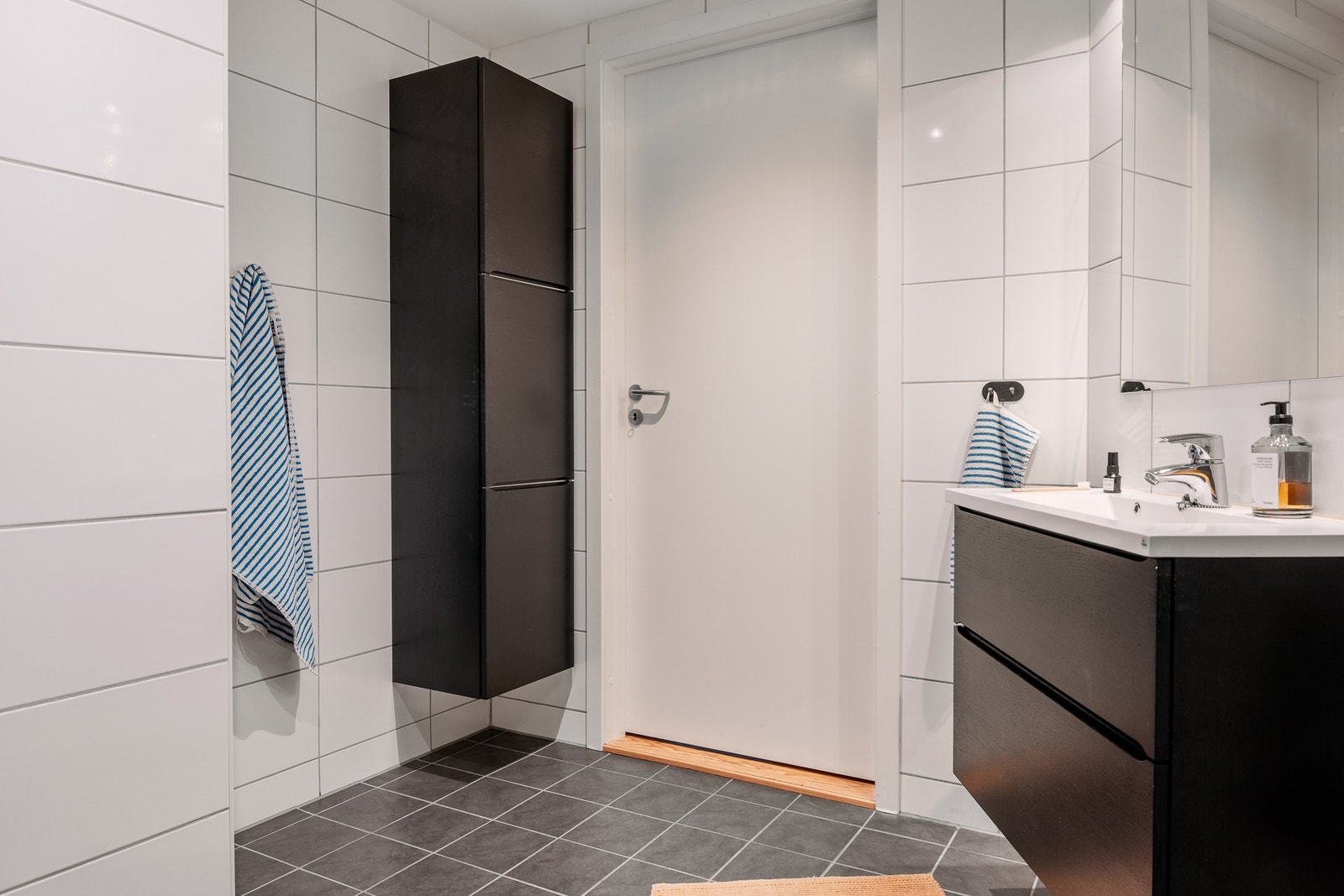 Det er også opplegg for vaskemaskin og plass til tørketrommel i tårn. Galleribilde