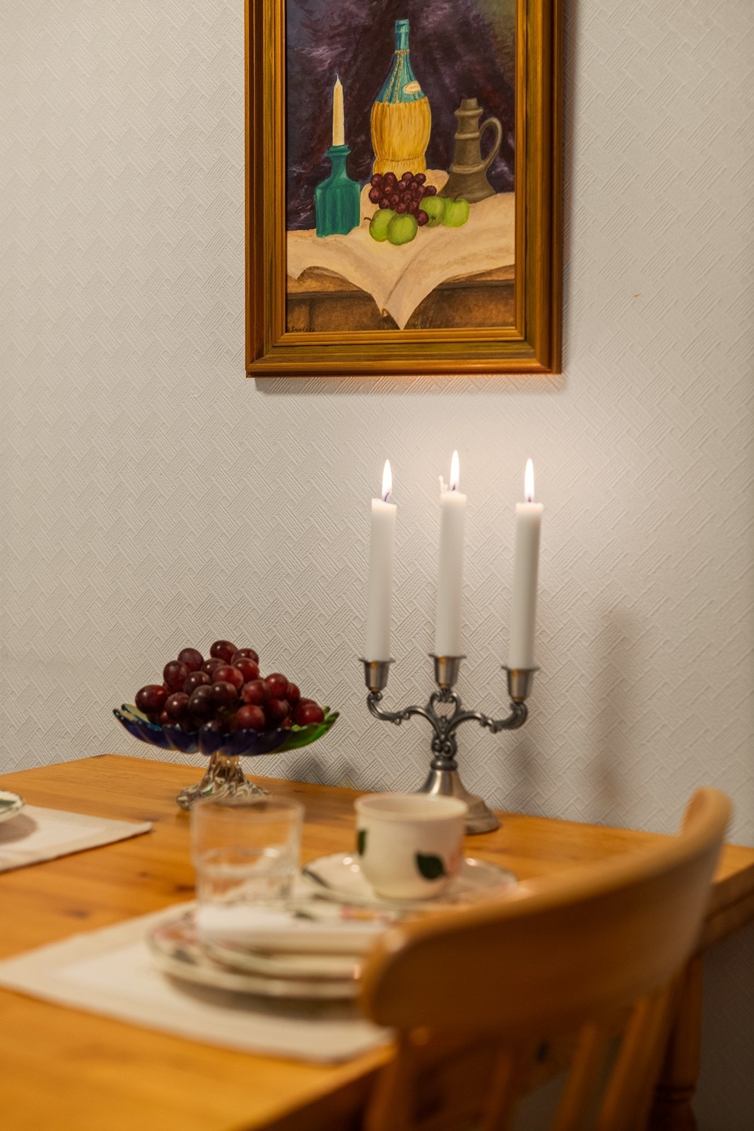 De klassiske detaljene på kjøkkenet gir rommet et tidløst uttrykk. Galleribilde