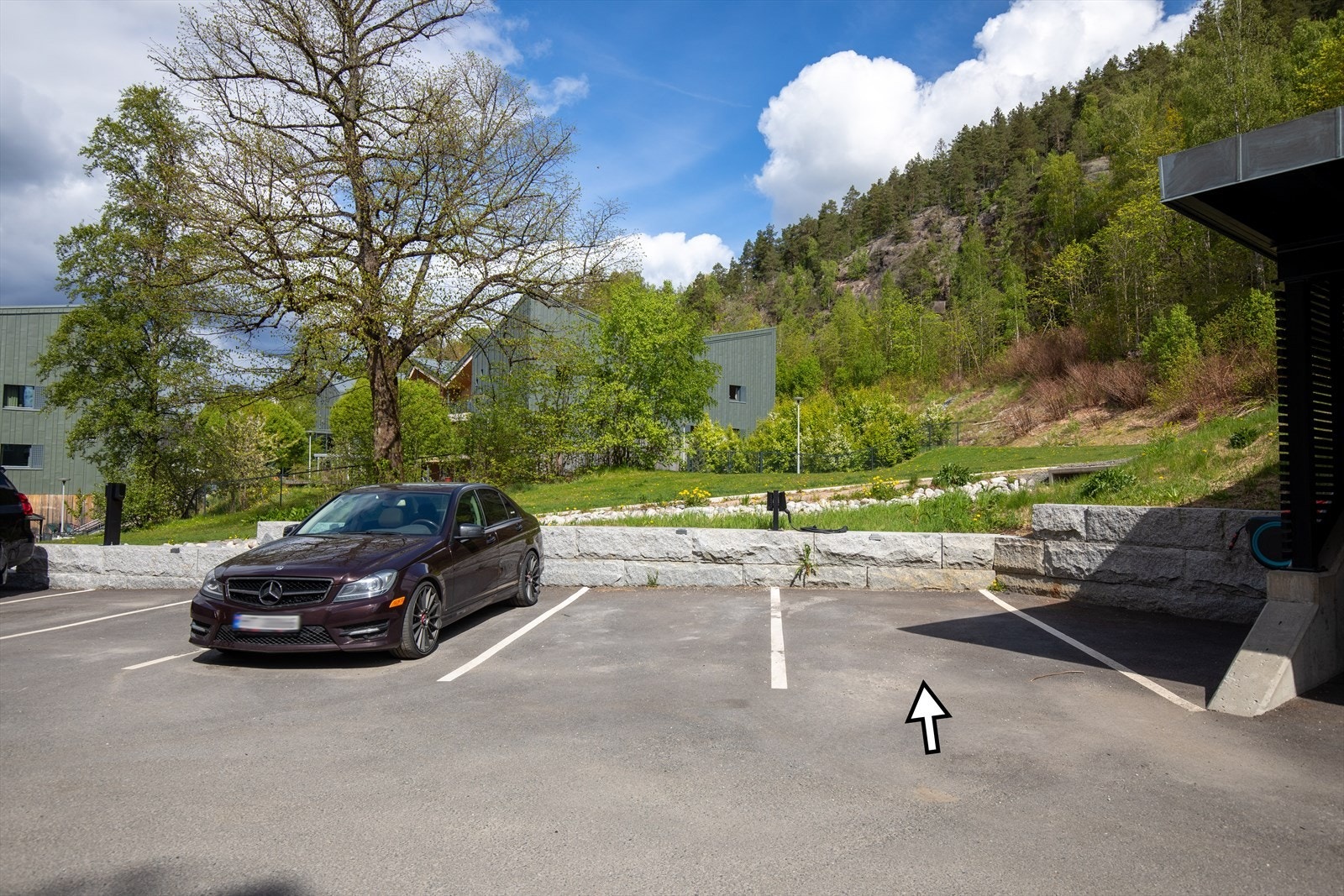 Det medfølger utvendig parkeringsplass Galleribilde