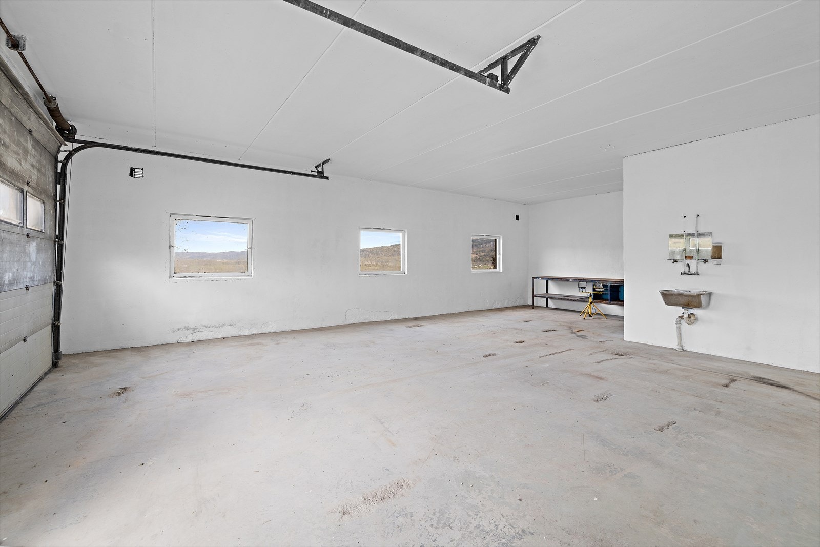 Garasje/verksted. Galleribilde