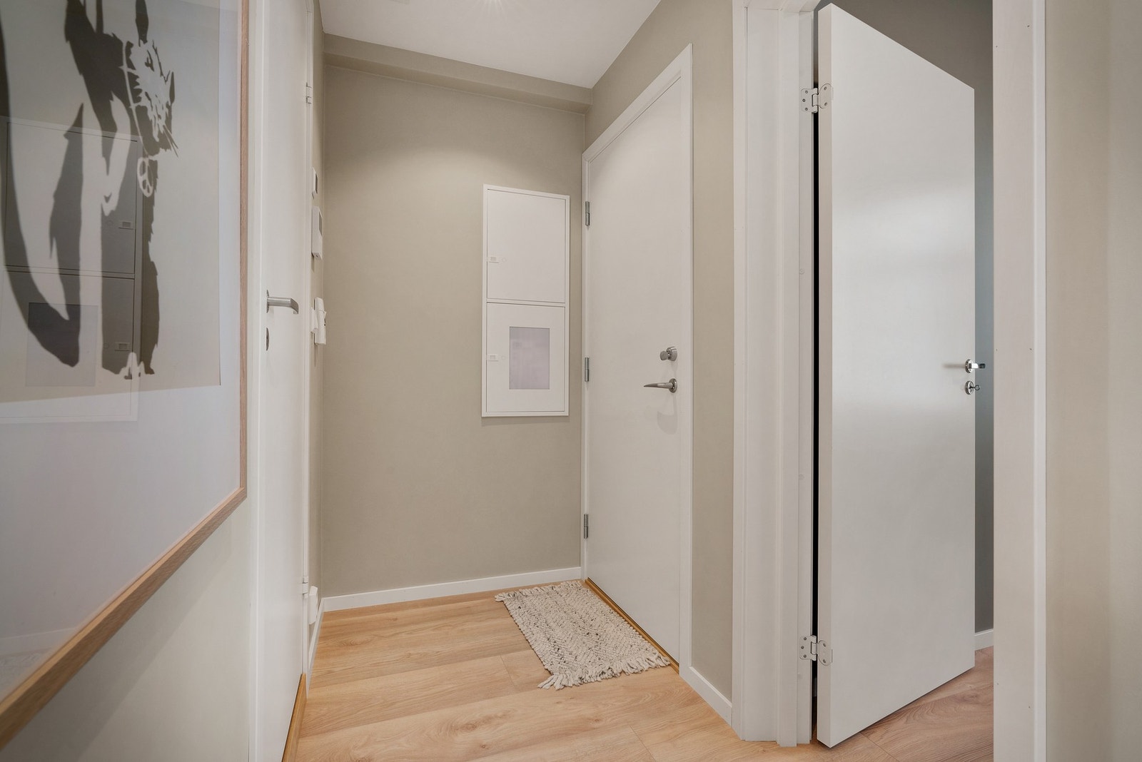 Entre med døråpner med kamera Galleribilde