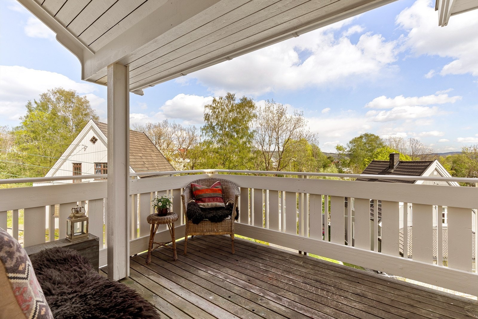 Overbygd terrasse med fin utsikt Galleribilde